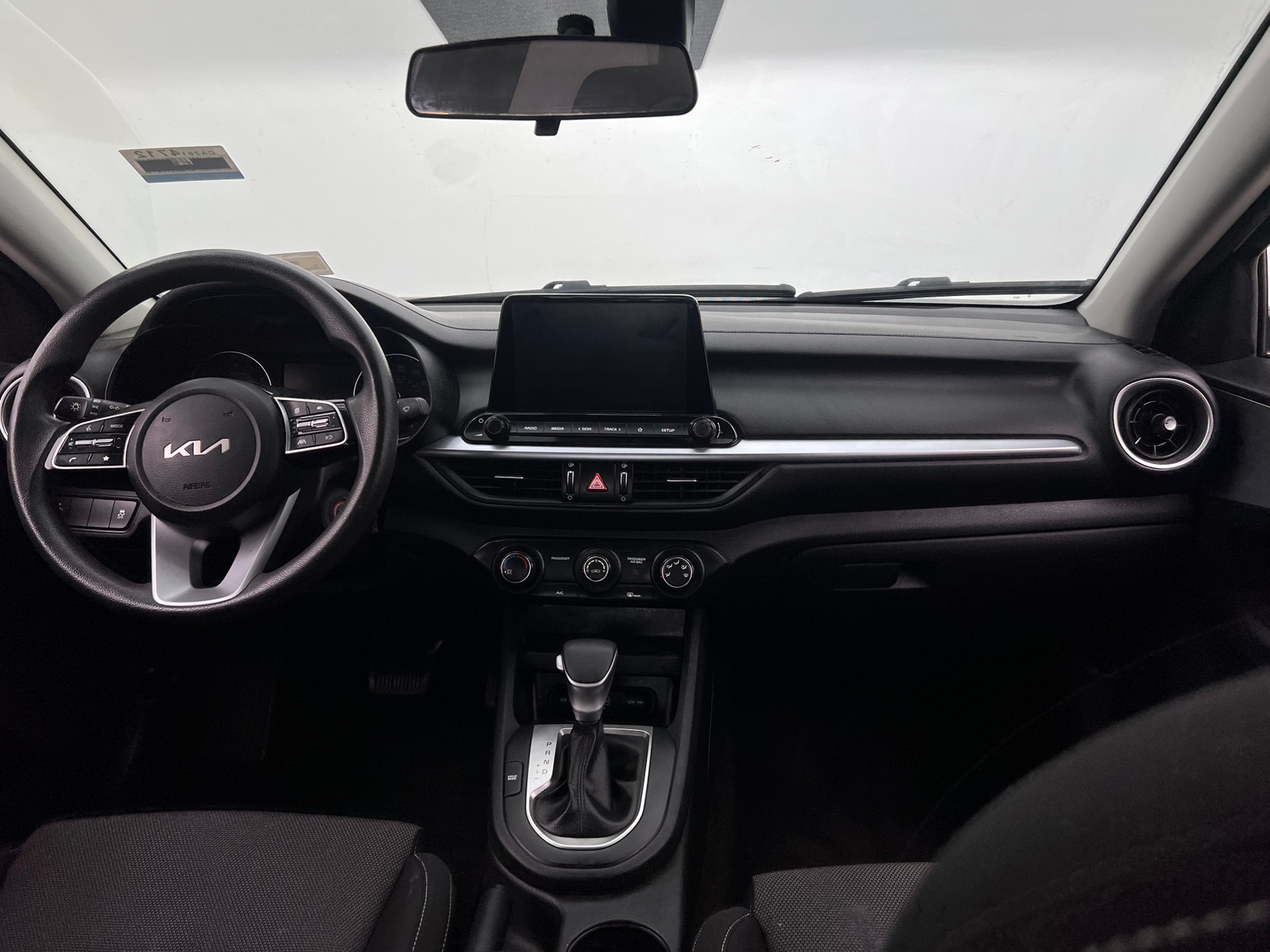 Thumbnail: 2022 Kia Forte - 3