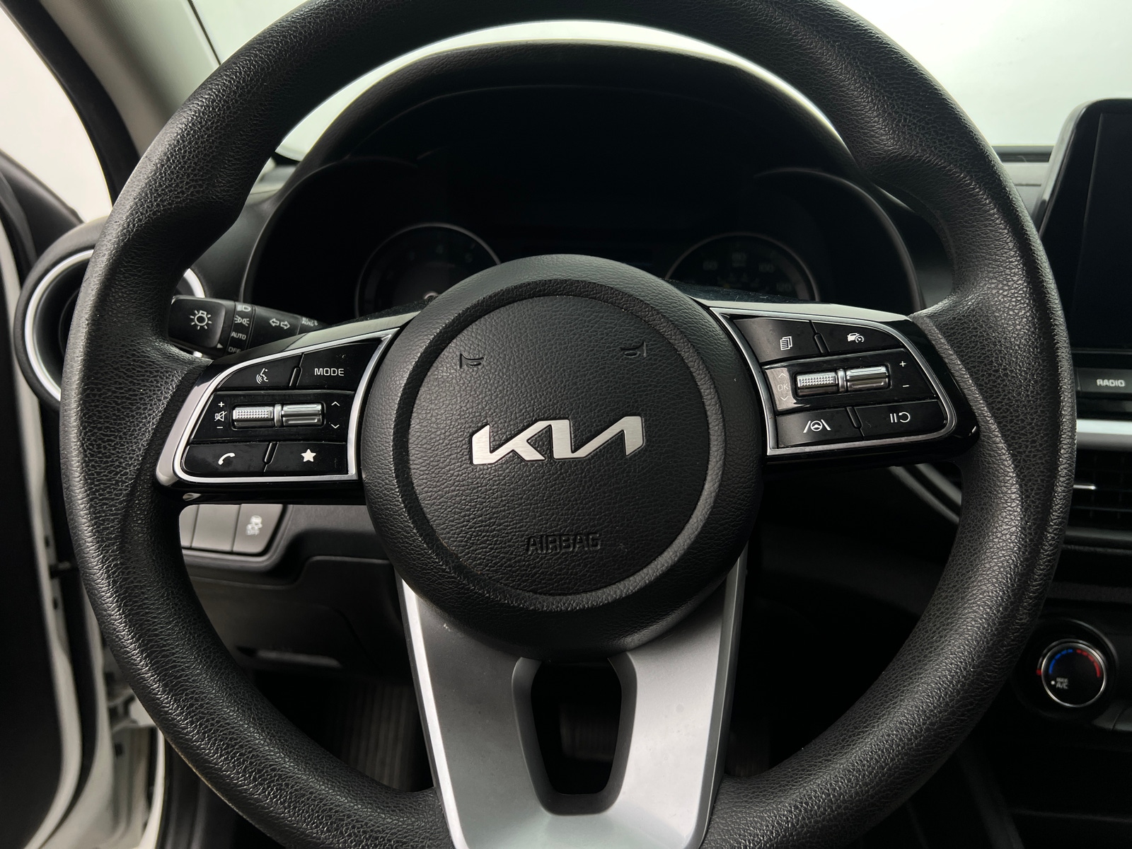 Thumbnail: 2022 Kia Forte - 5