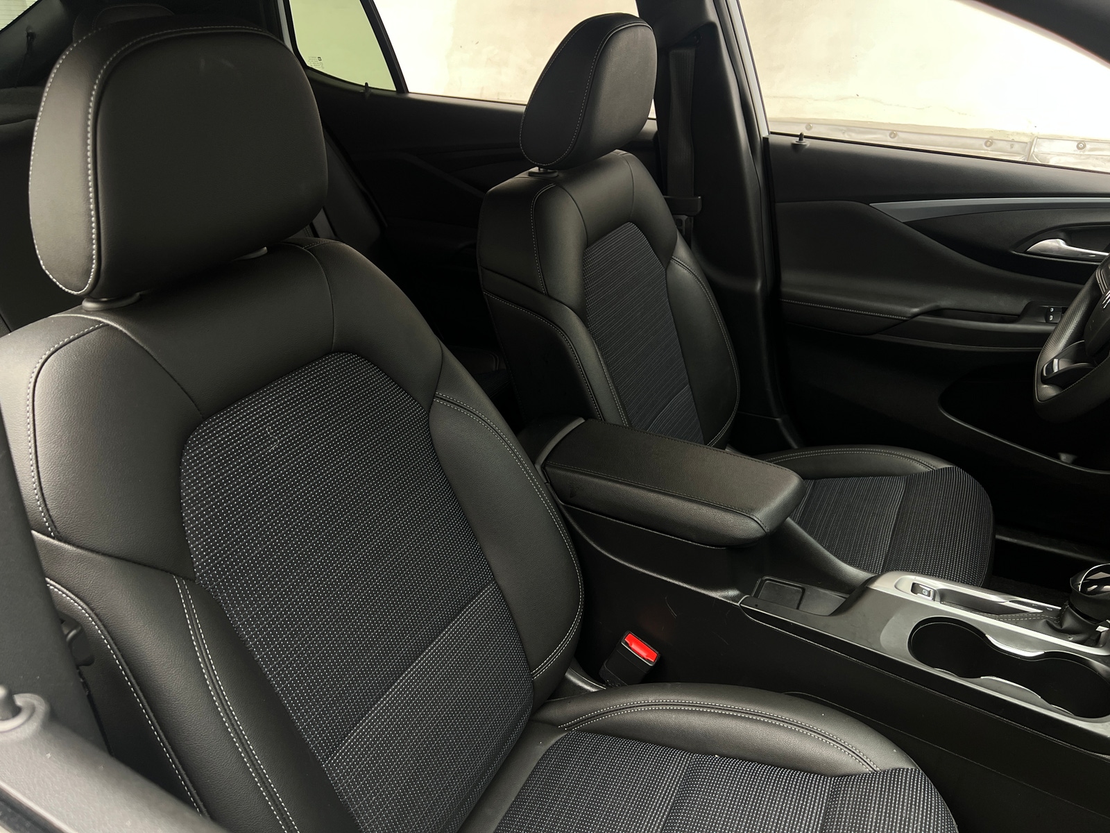 Thumbnail: 2025 Buick Envista - 2