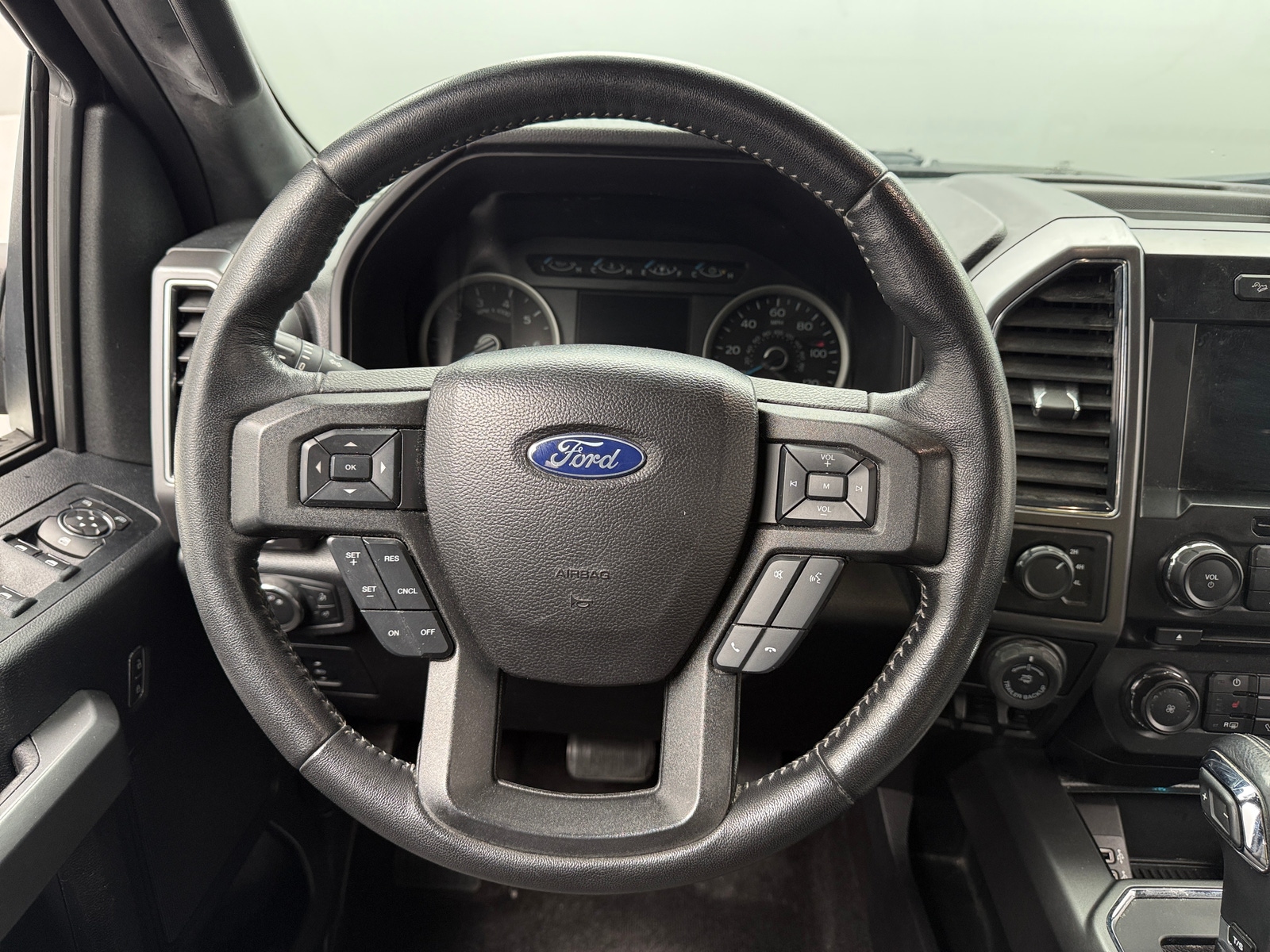 Thumbnail: 2017 Ford Econoline - 5