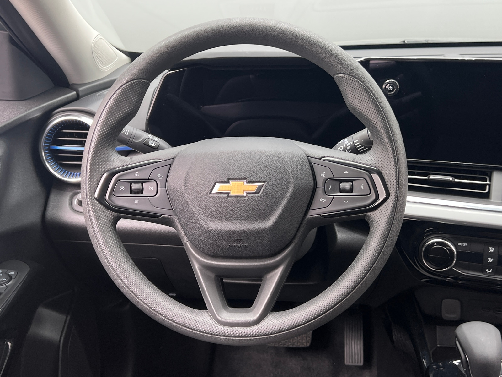 Thumbnail: 2025 Chevrolet Trax - 5
