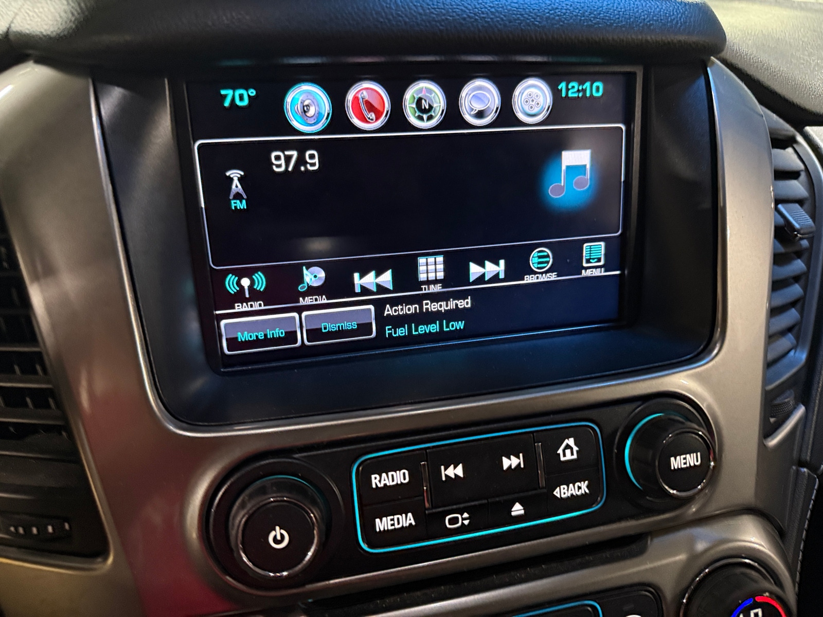 Thumbnail: 2016 Chevrolet Tahoe - 3