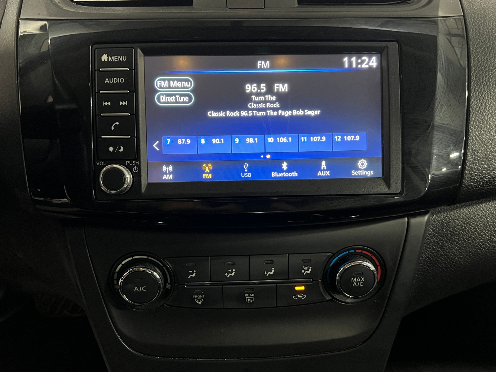 Thumbnail: 2019 Nissan Sentra - 4