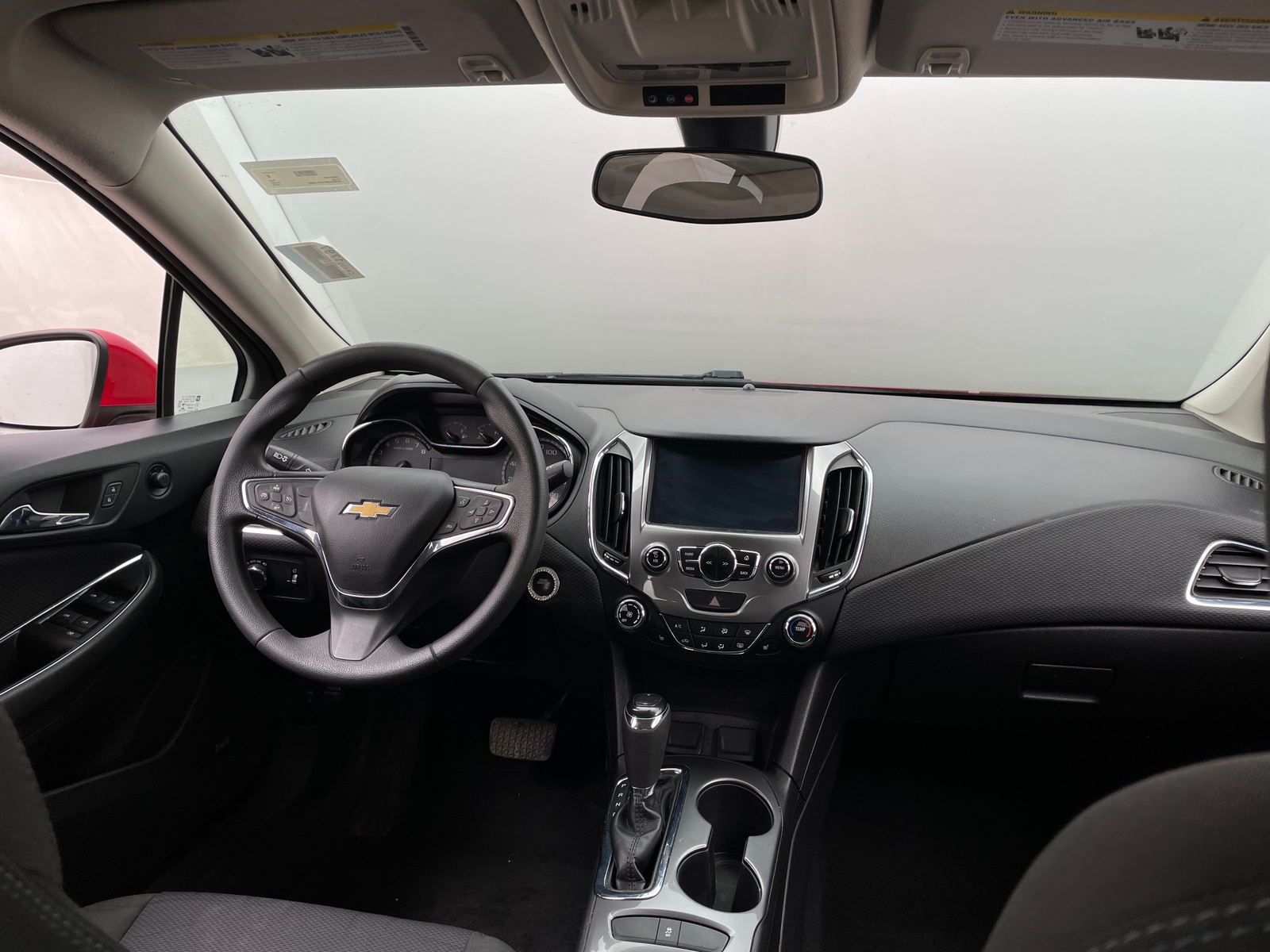 Thumbnail: 2018 Chevrolet Cruze - 3