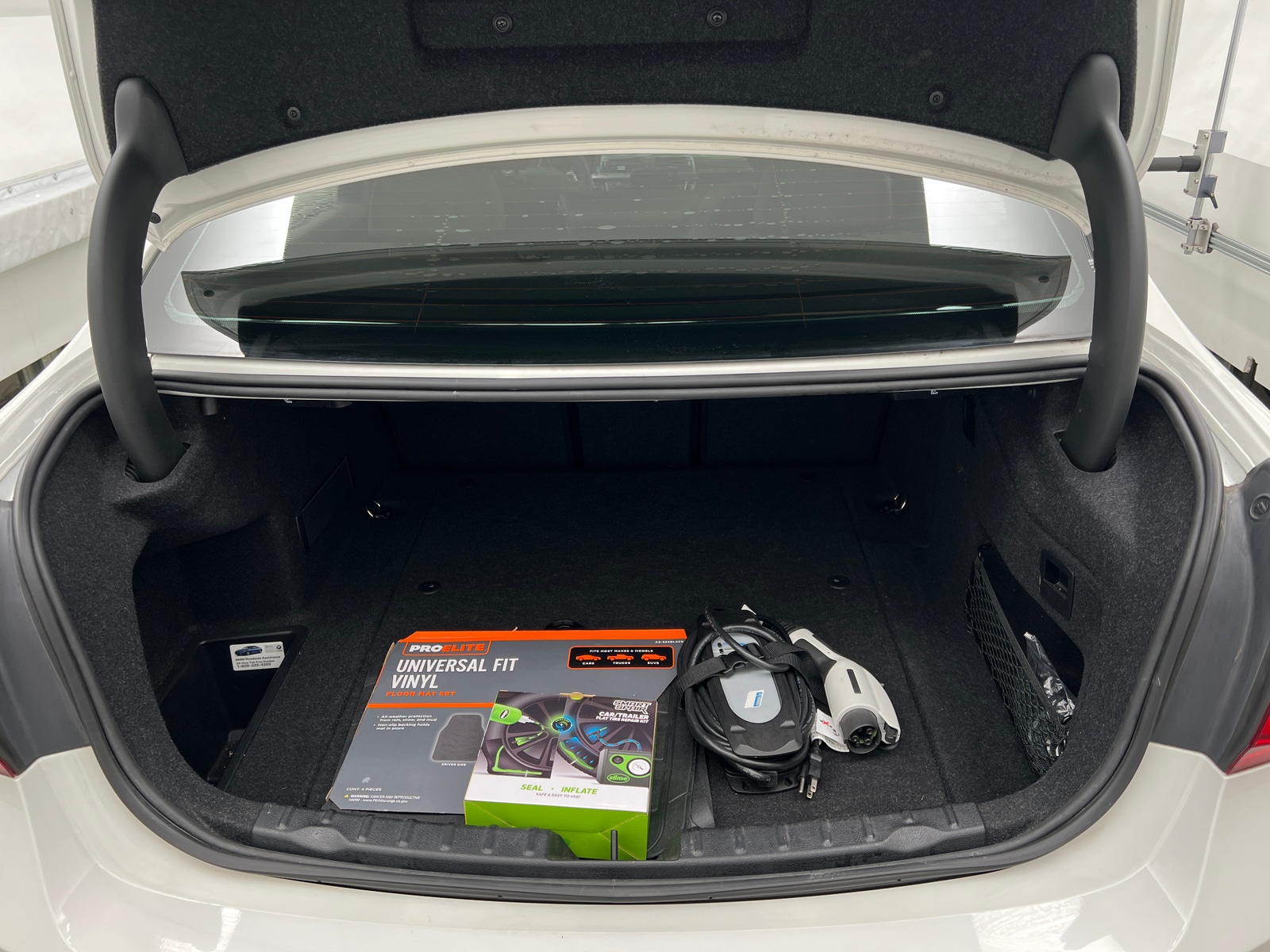 Thumbnail: 2017 BMW 3 Series - 6