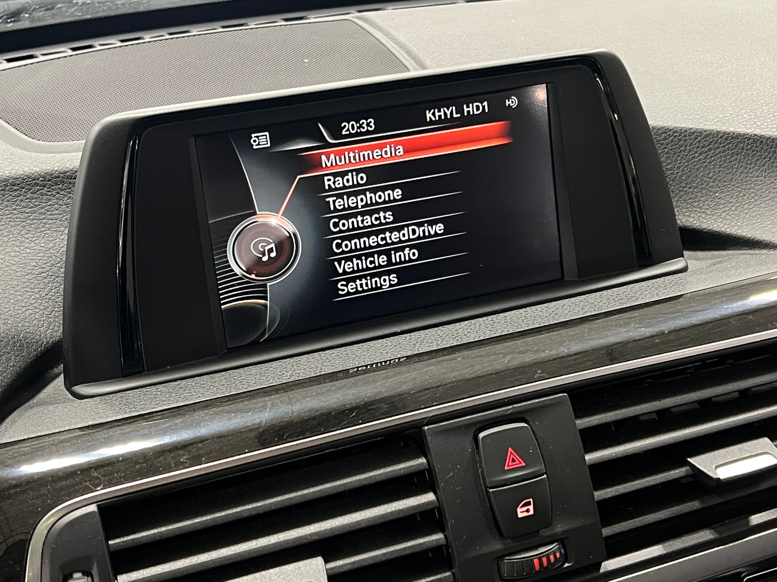 Thumbnail: 2017 BMW 3 Series - 3