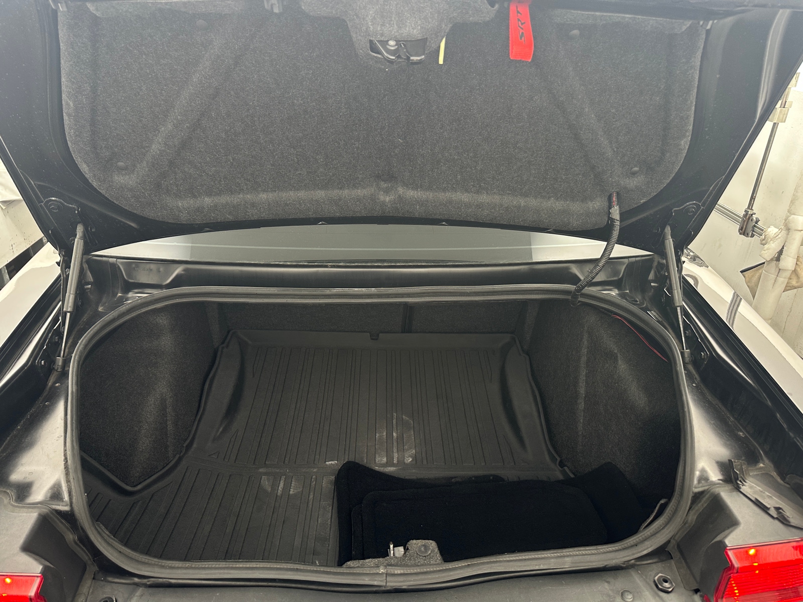 Thumbnail: 2014 Dodge Challenger - 4