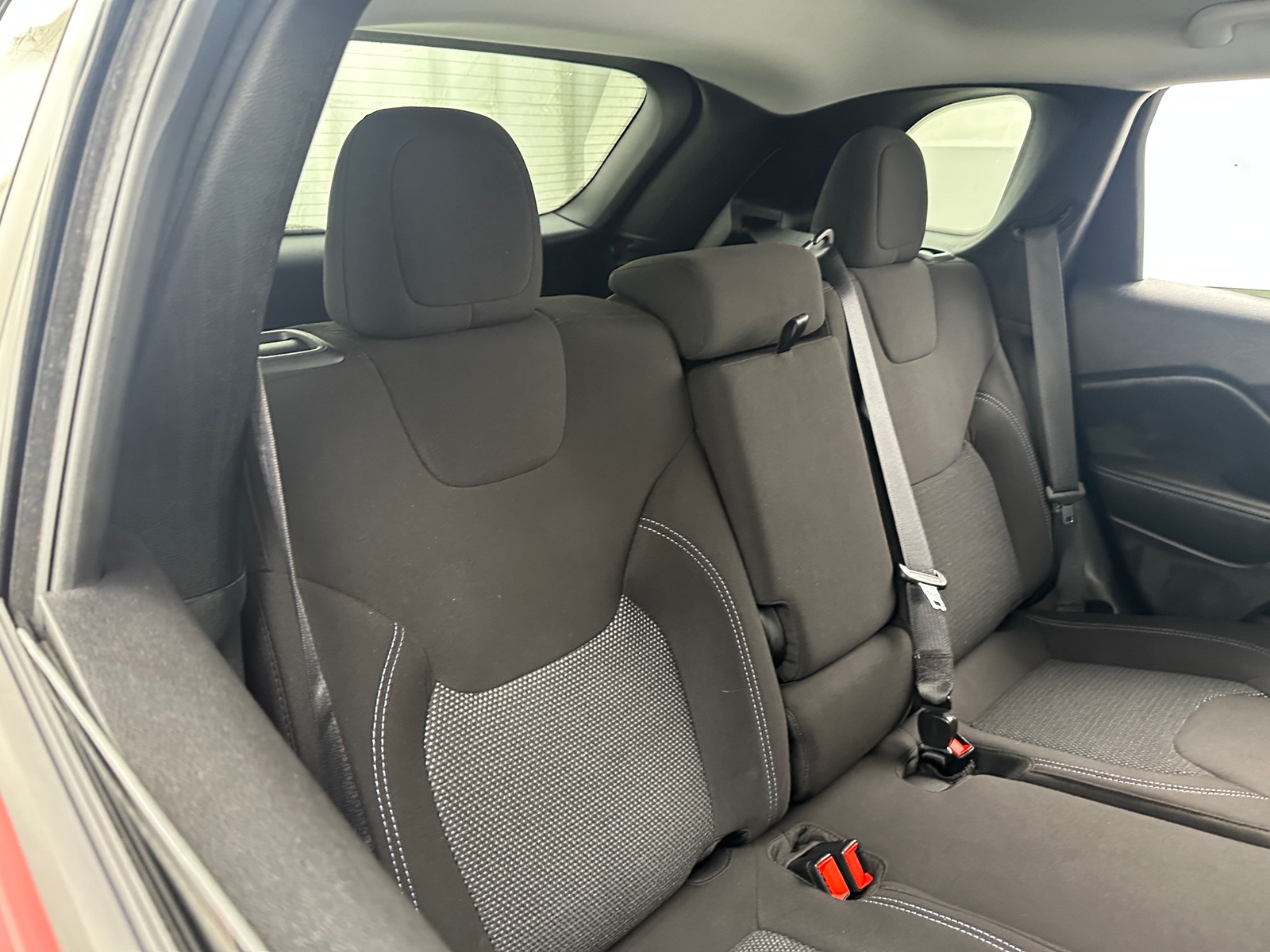 Thumbnail: 2020 Jeep Cherokee - 6