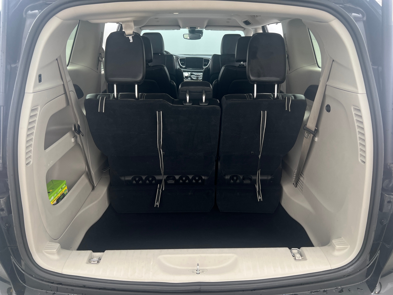 Thumbnail: 2023 Chrysler Pacifica - 6