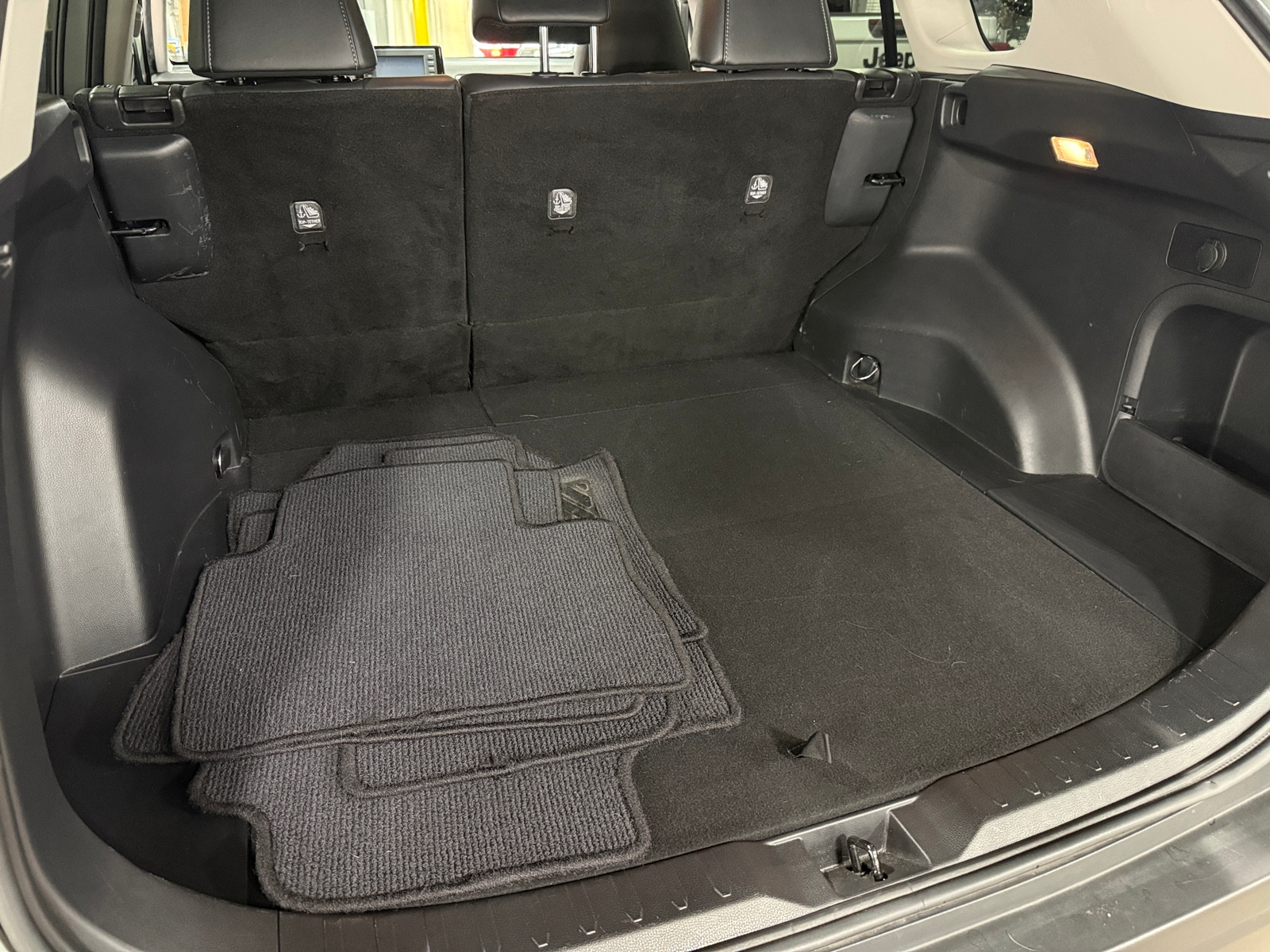 Thumbnail: 2021 Toyota RAV4 - 6