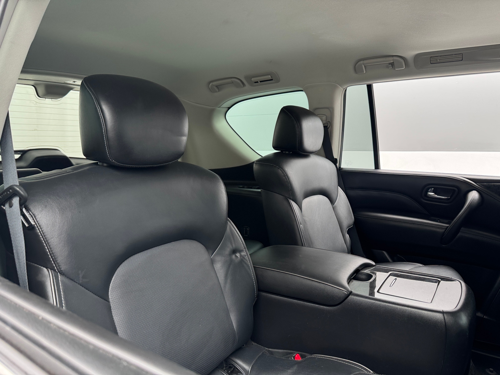 Thumbnail: 2022 INFINITI QX80 - 5