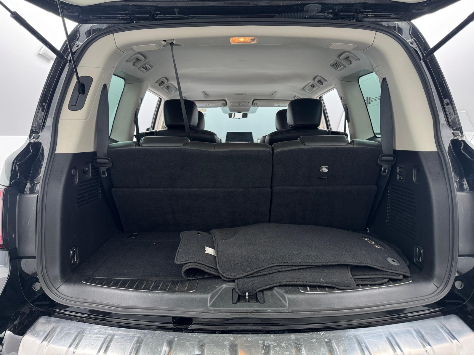 Thumbnail: 2022 INFINITI QX80 - 6