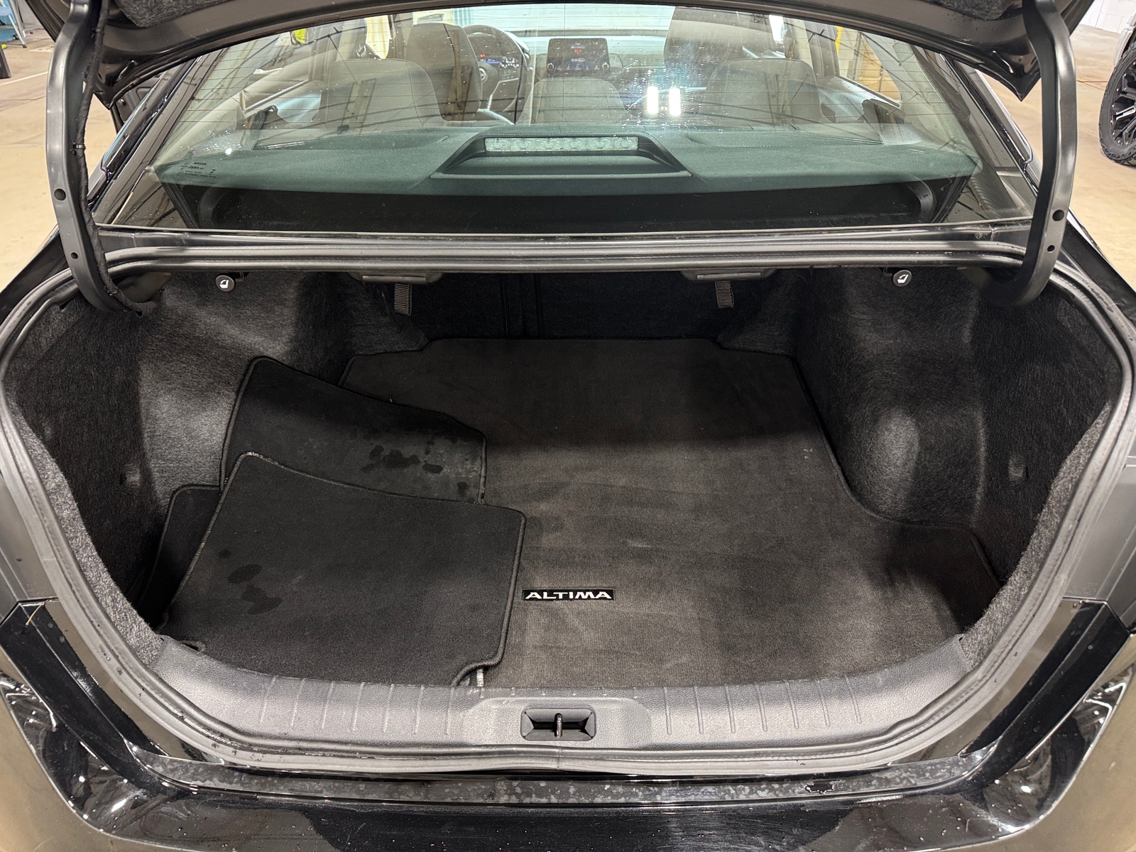 Thumbnail: 2025 Nissan Altima - 7