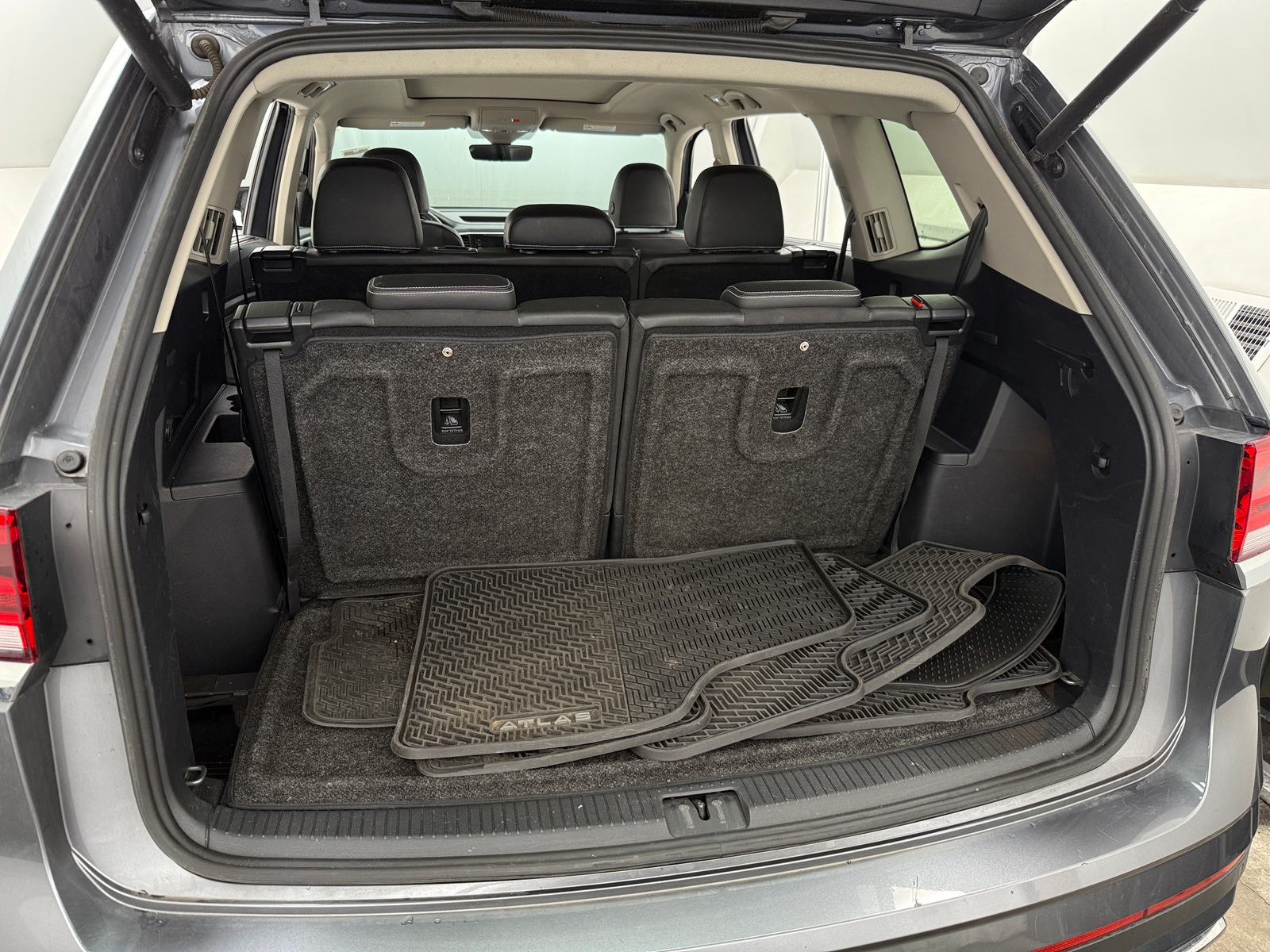 Thumbnail: 2023 Volkswagen Atlas - 6