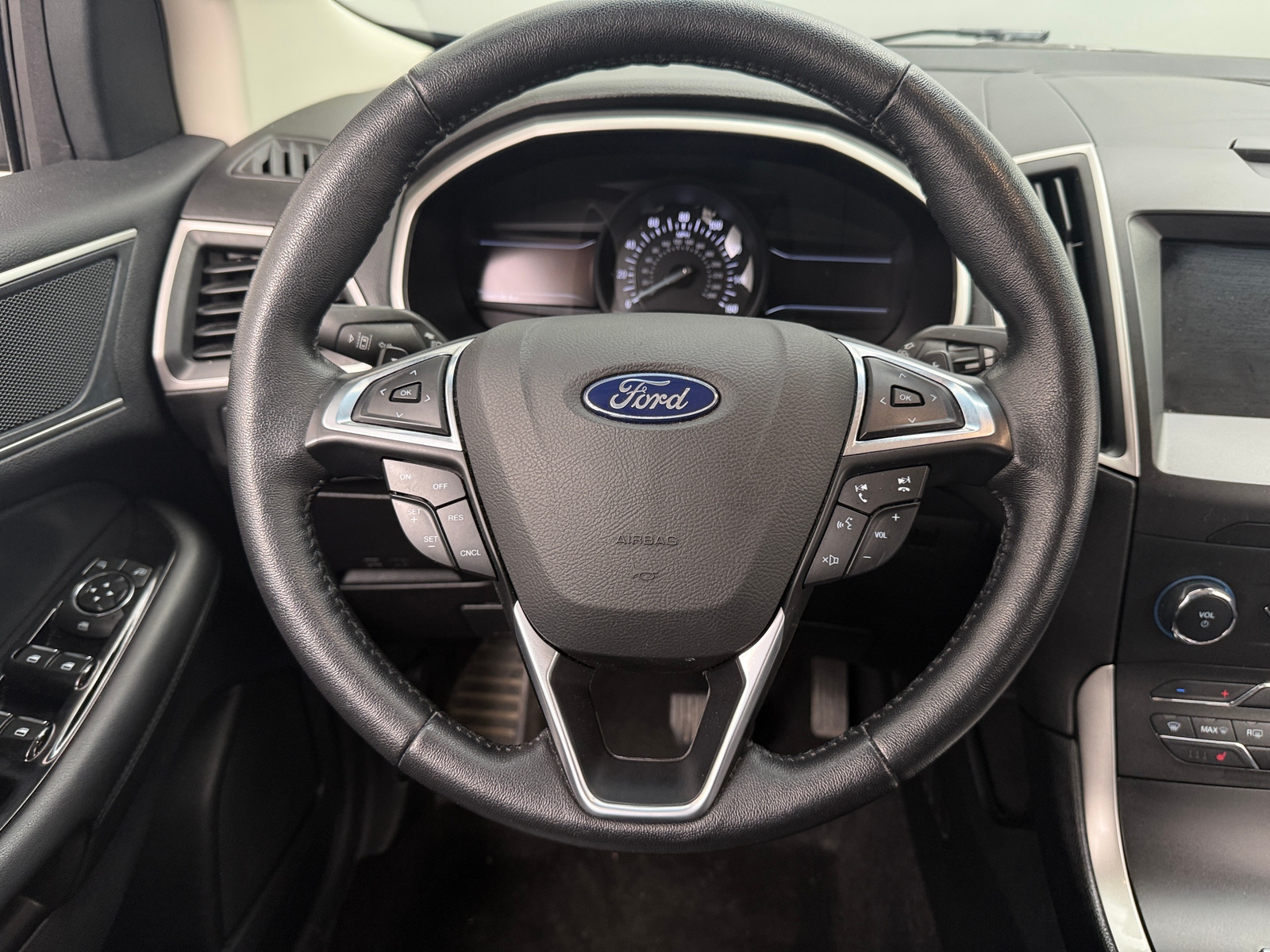 Thumbnail: 2019 Ford Edge - 4