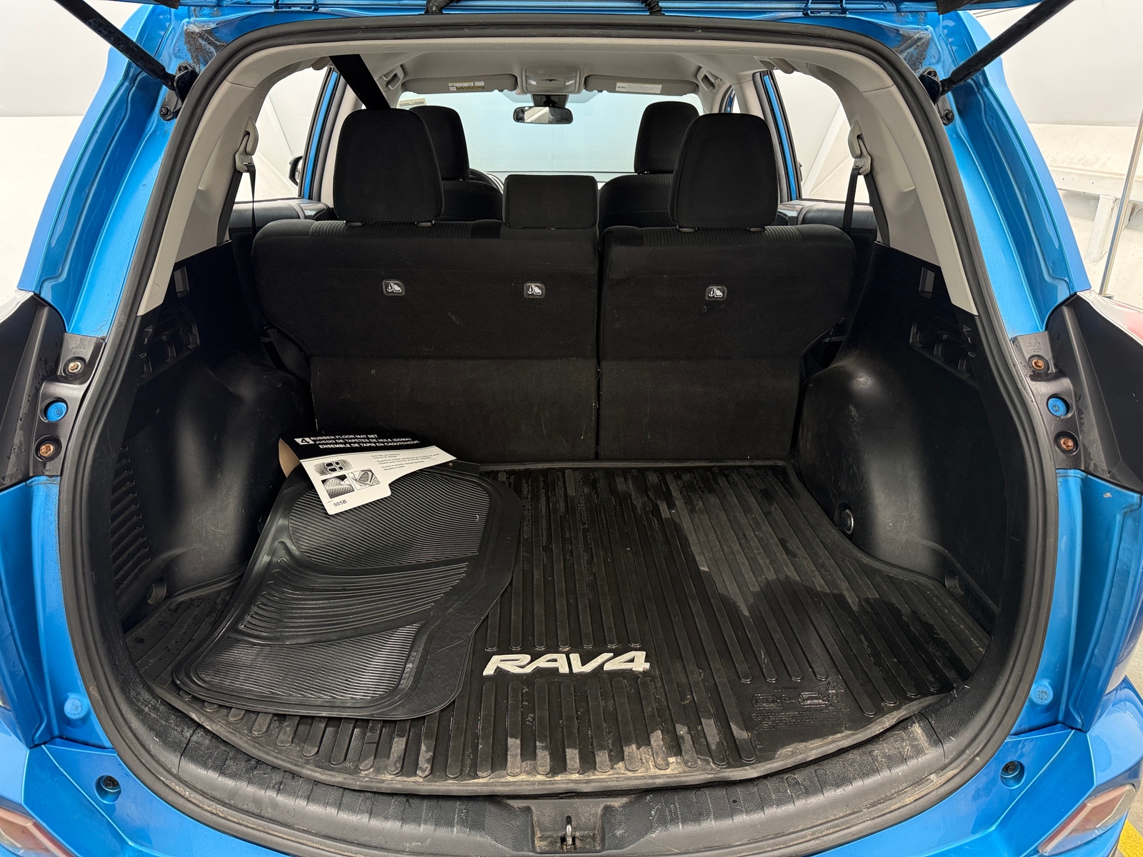 Thumbnail: 2017 Toyota RAV4 - 7