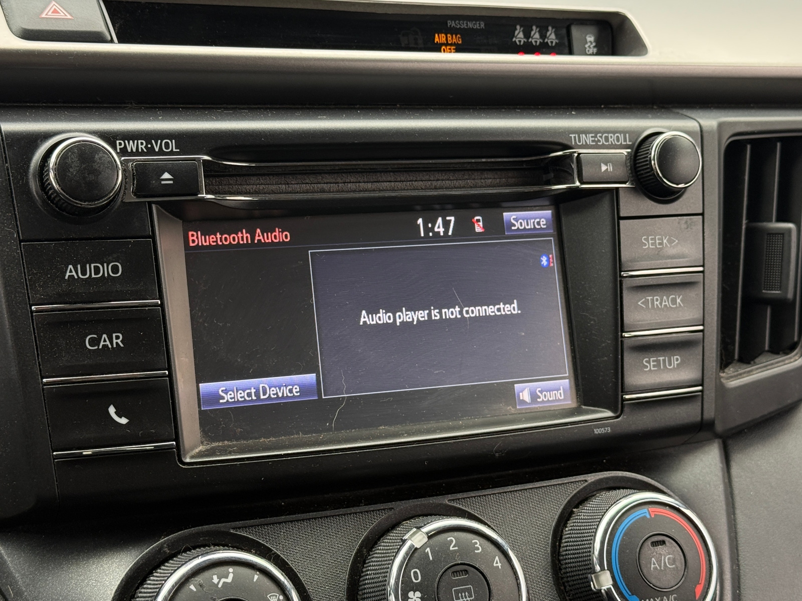 Thumbnail: 2017 Toyota RAV4 - 4