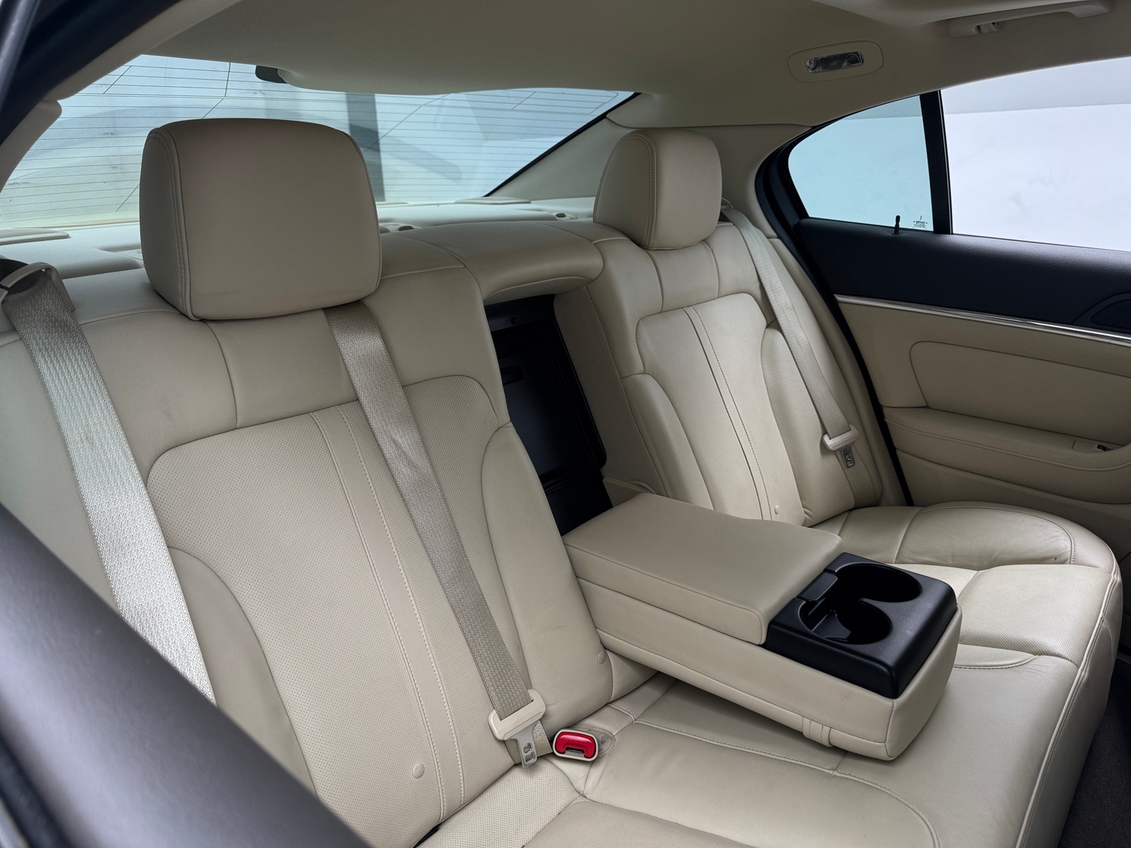 Thumbnail: 2013 Lincoln MKS - 5