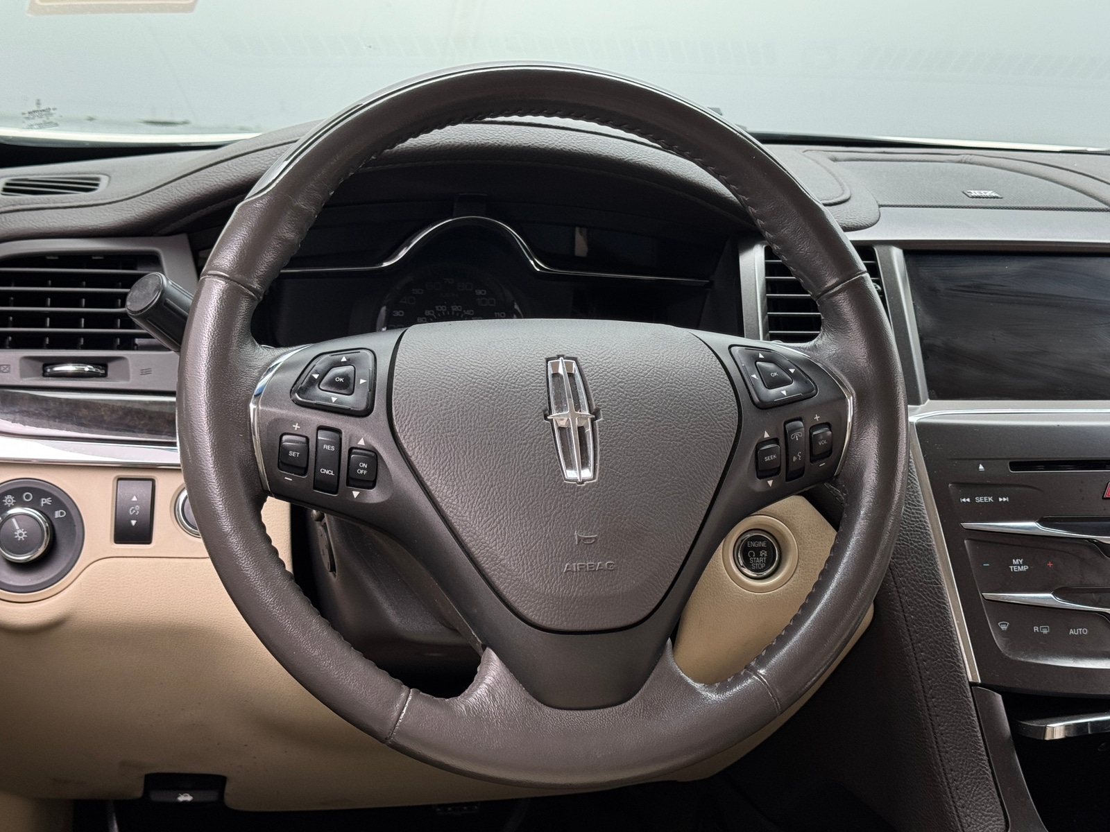 Thumbnail: 2013 Lincoln MKS - 4