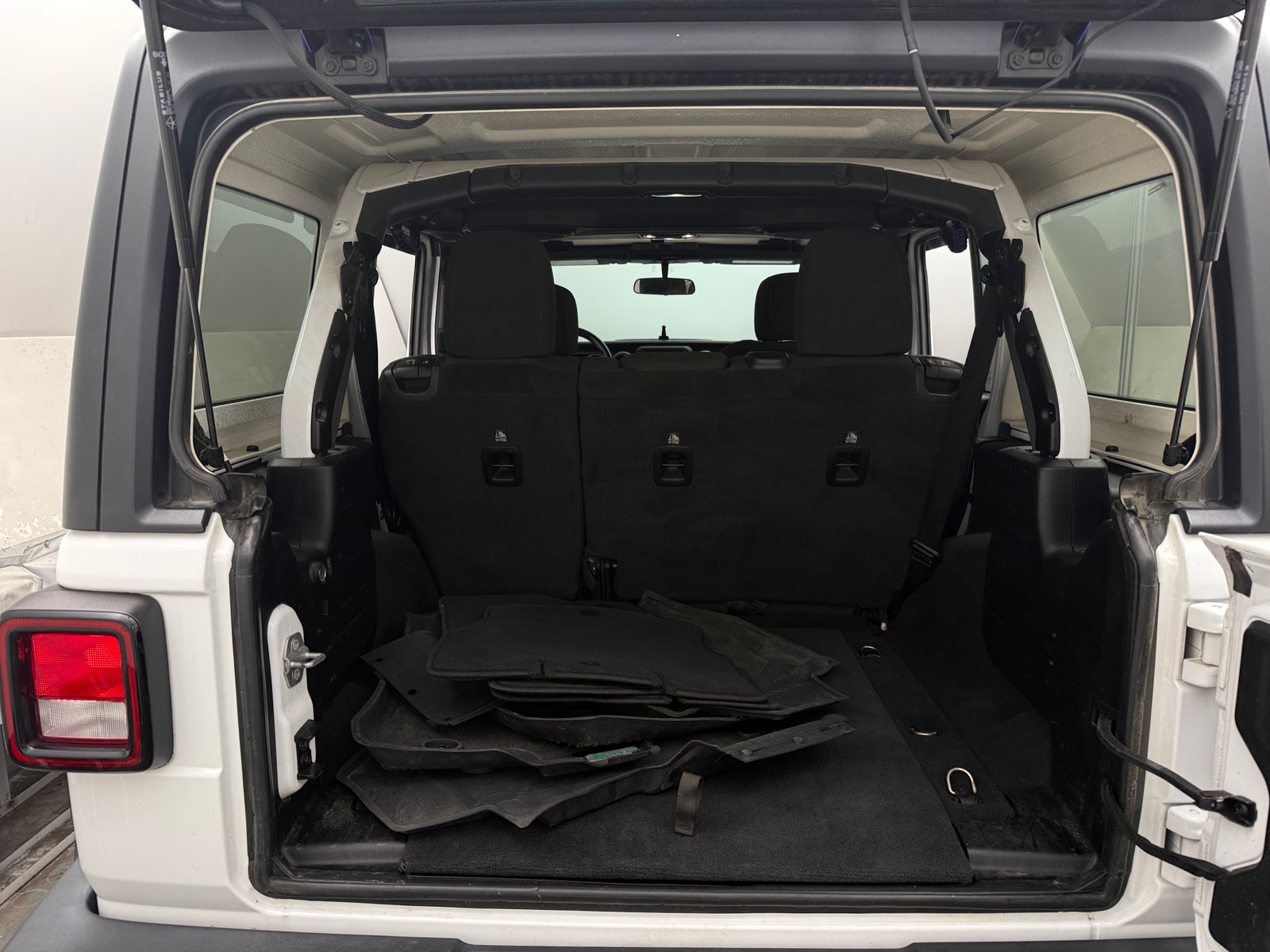 Thumbnail: 2021 Jeep Wrangler - 7