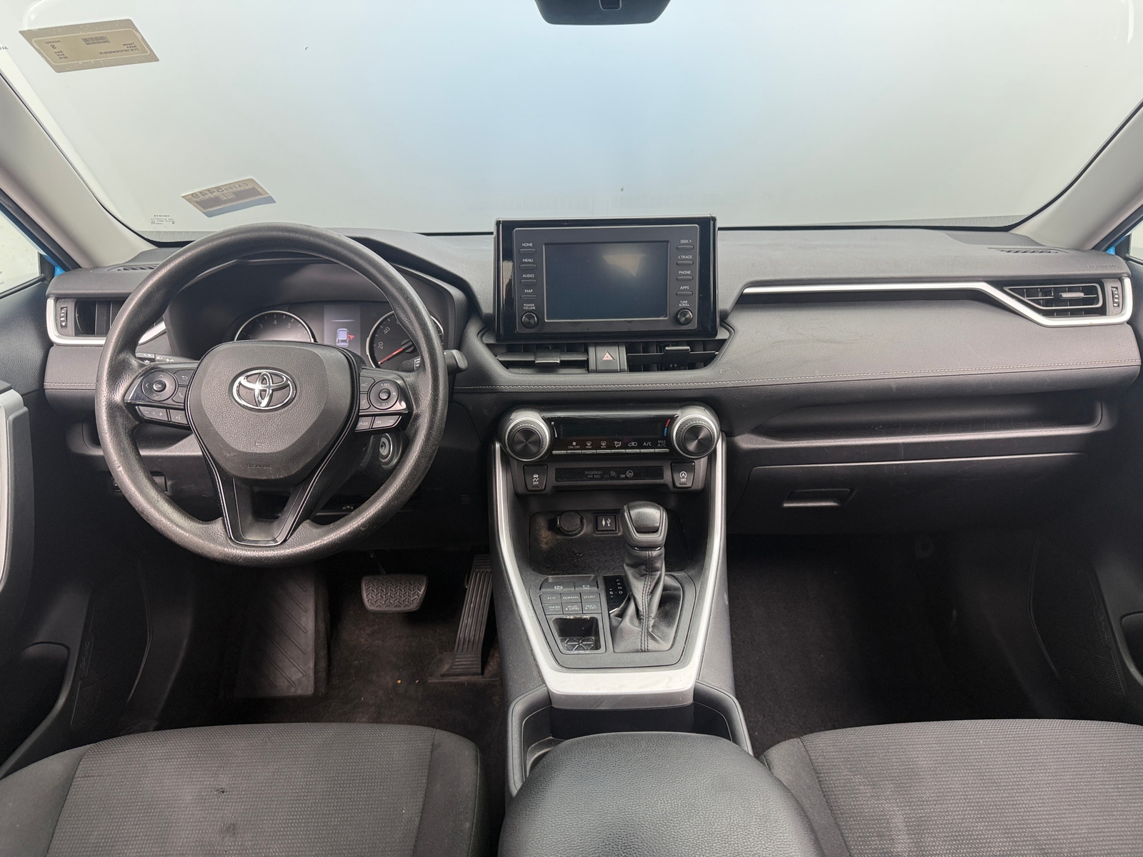 Thumbnail: 2019 Toyota RAV4 - 3