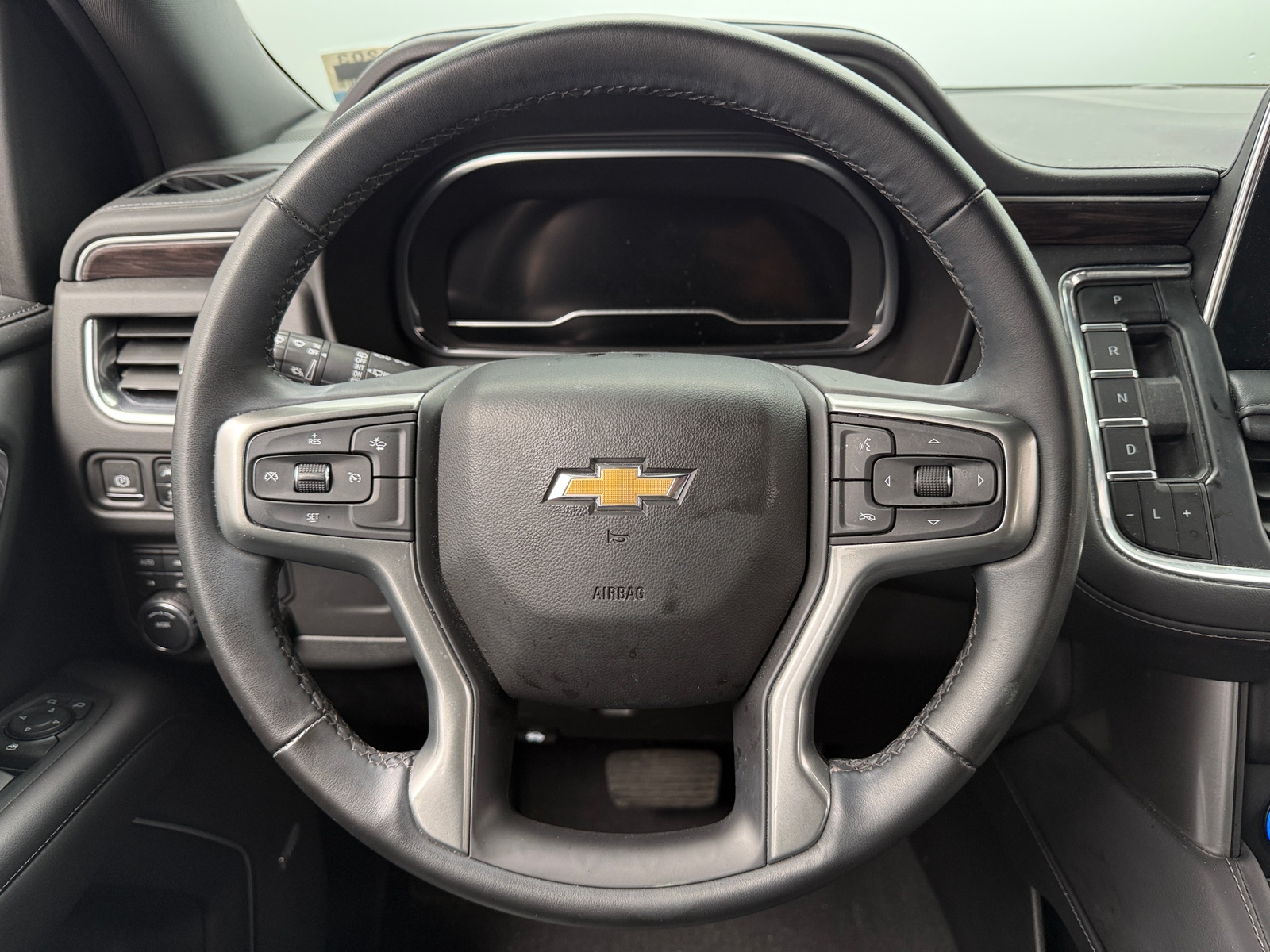 Thumbnail: 2023 Chevrolet Suburban - 4