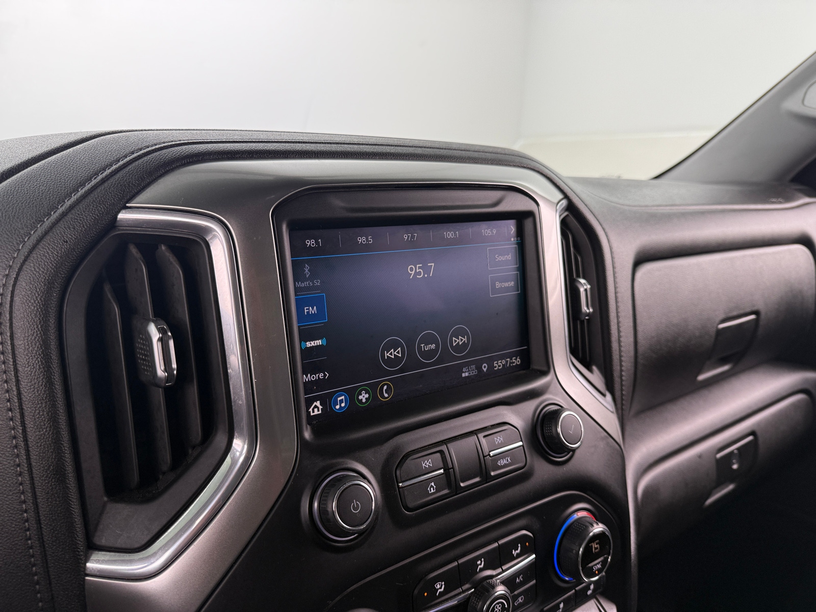 Thumbnail: 2021 Chevrolet Silverado 1500 - 4