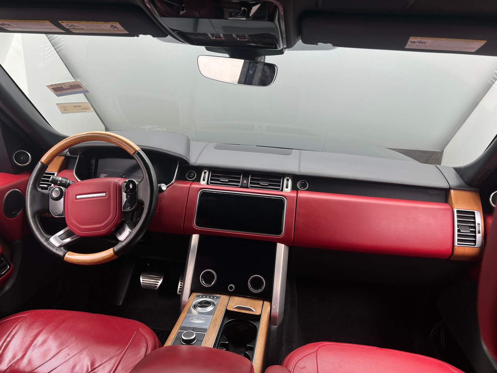 Thumbnail: 2018 Land Rover Range Rover - 2