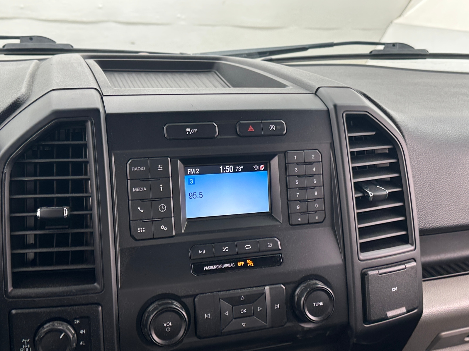 Thumbnail: 2018 Ford Econoline - 4