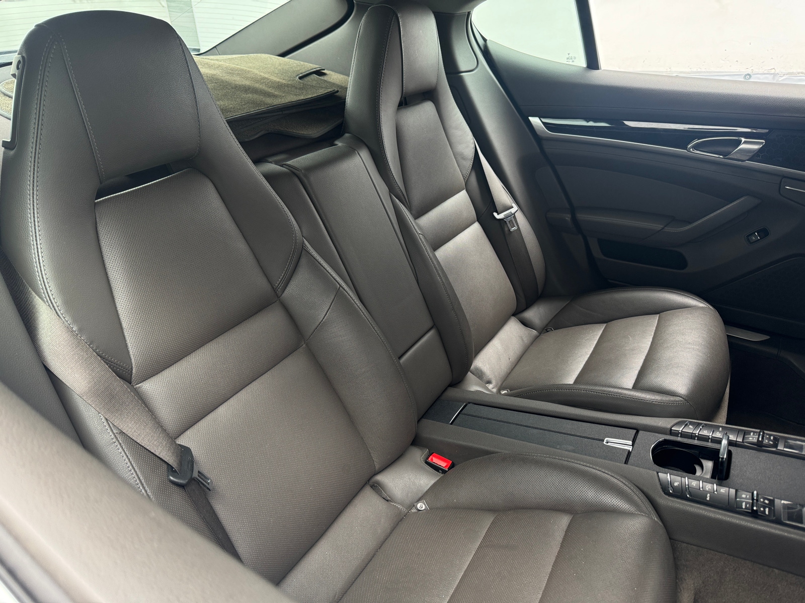 Thumbnail: 2016 Porsche Panamera - 5