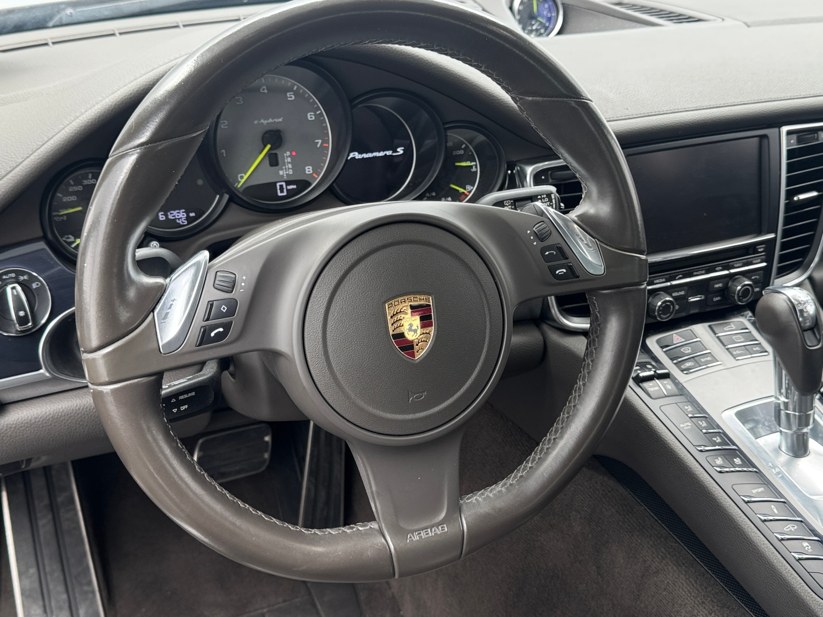 Thumbnail: 2016 Porsche Panamera - 4