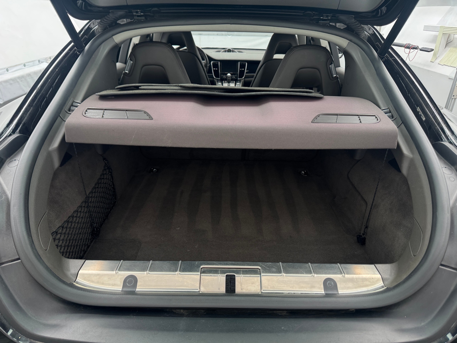 Thumbnail: 2016 Porsche Panamera - 6