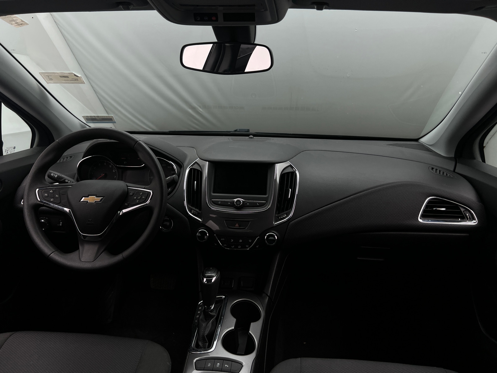 Thumbnail: 2019 Chevrolet Cruze - 3