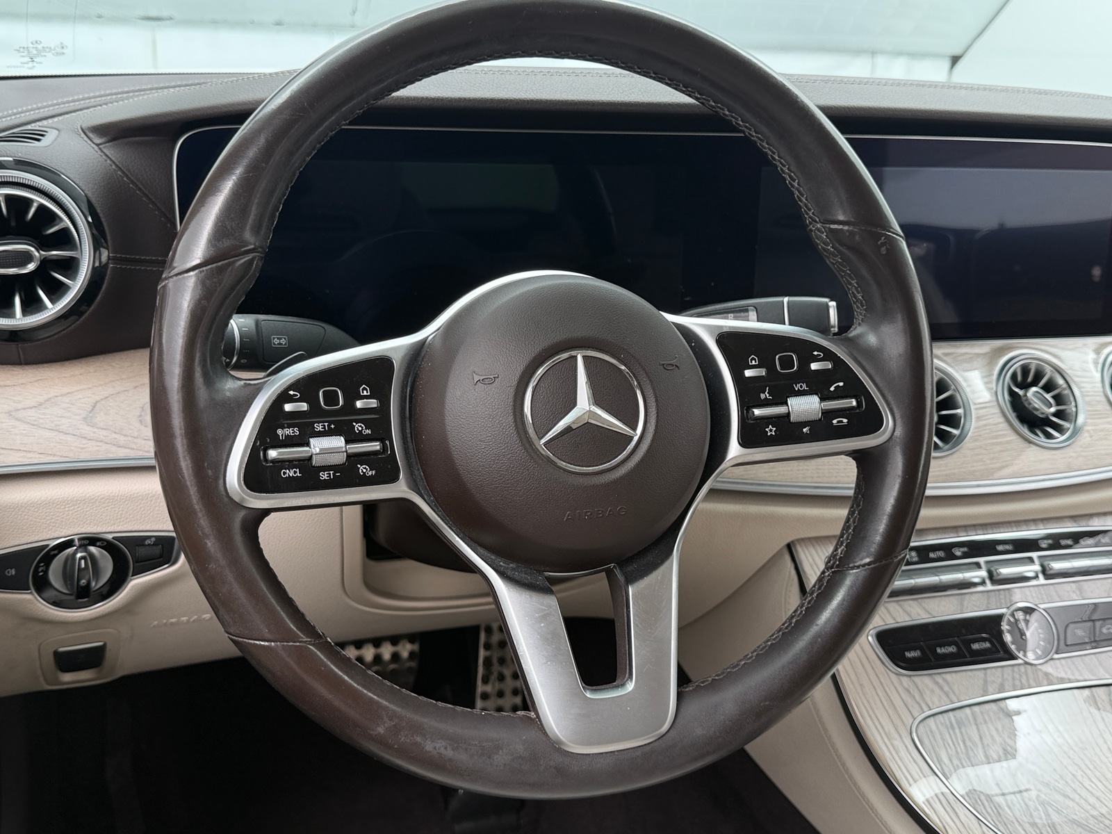 Thumbnail: 2020 Mercedes-Benz E-Class - 4