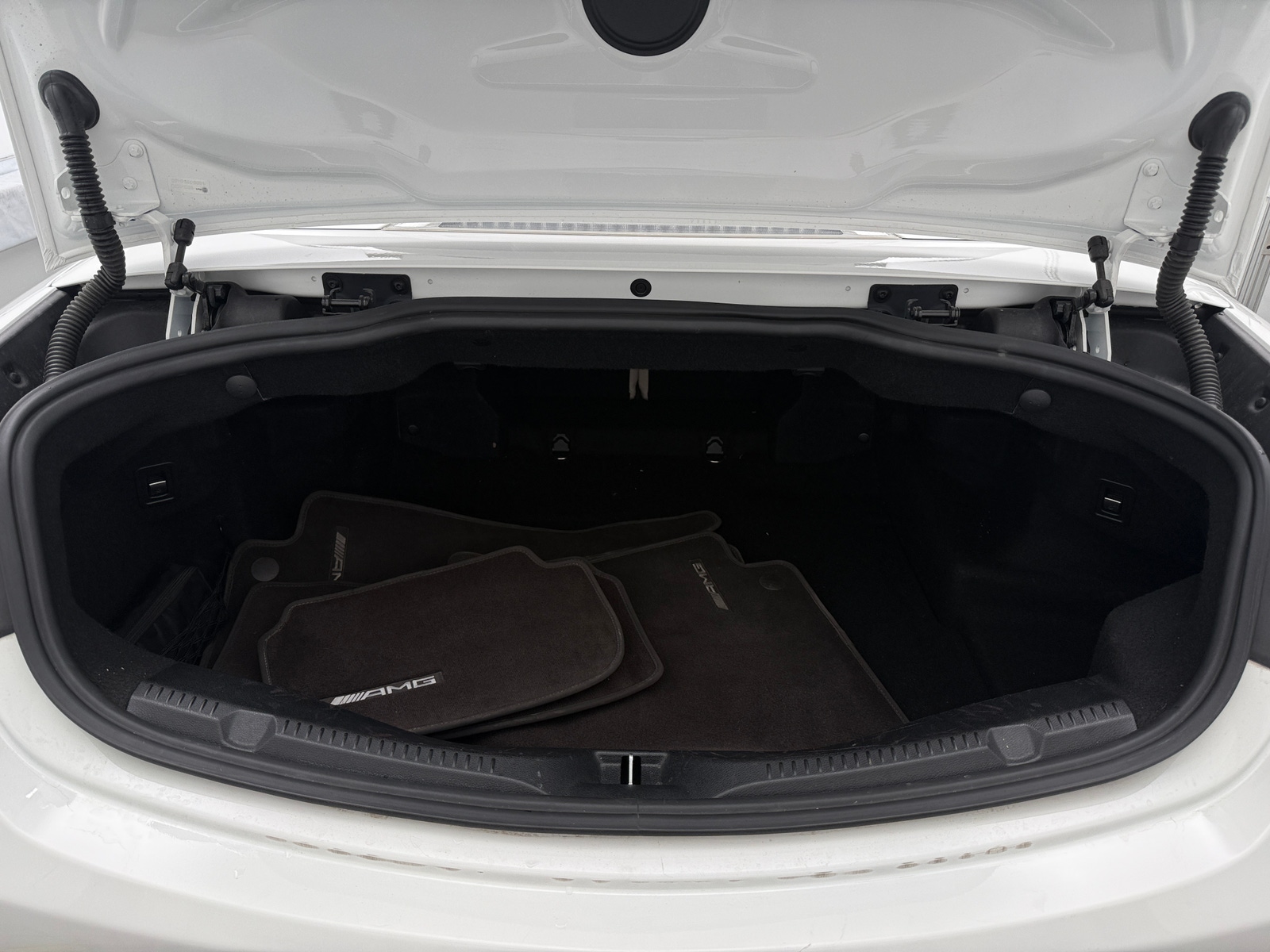 Thumbnail: 2020 Mercedes-Benz E-Class - 6