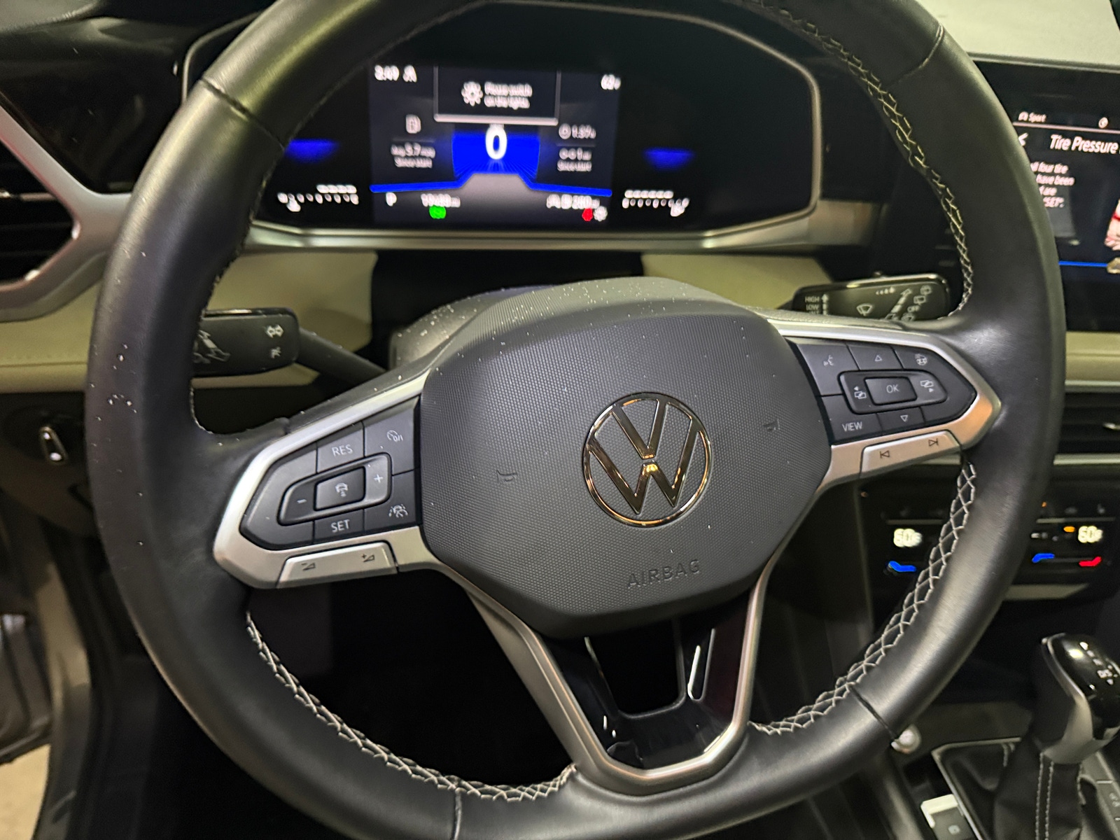 Thumbnail: 2025 Volkswagen Taos - 5