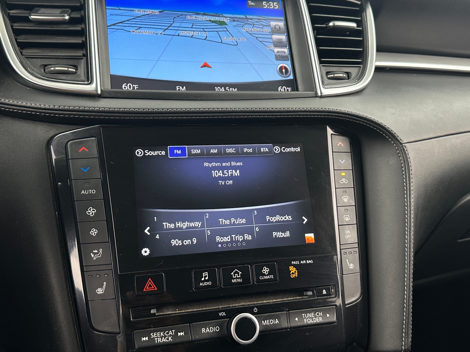 Thumbnail: 2019 INFINITI QX50 - 3