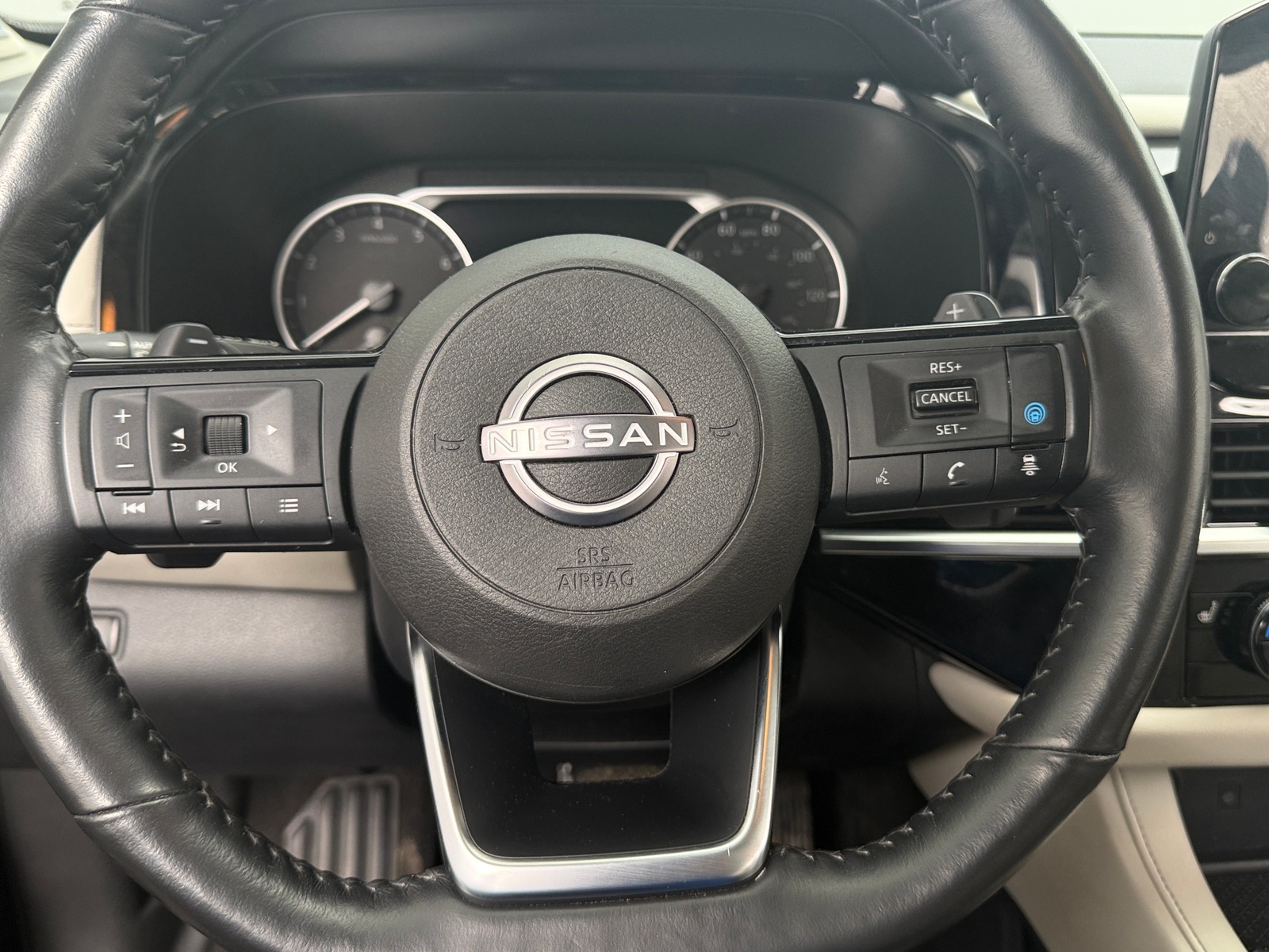 Thumbnail: 2023 Nissan Pathfinder - 4