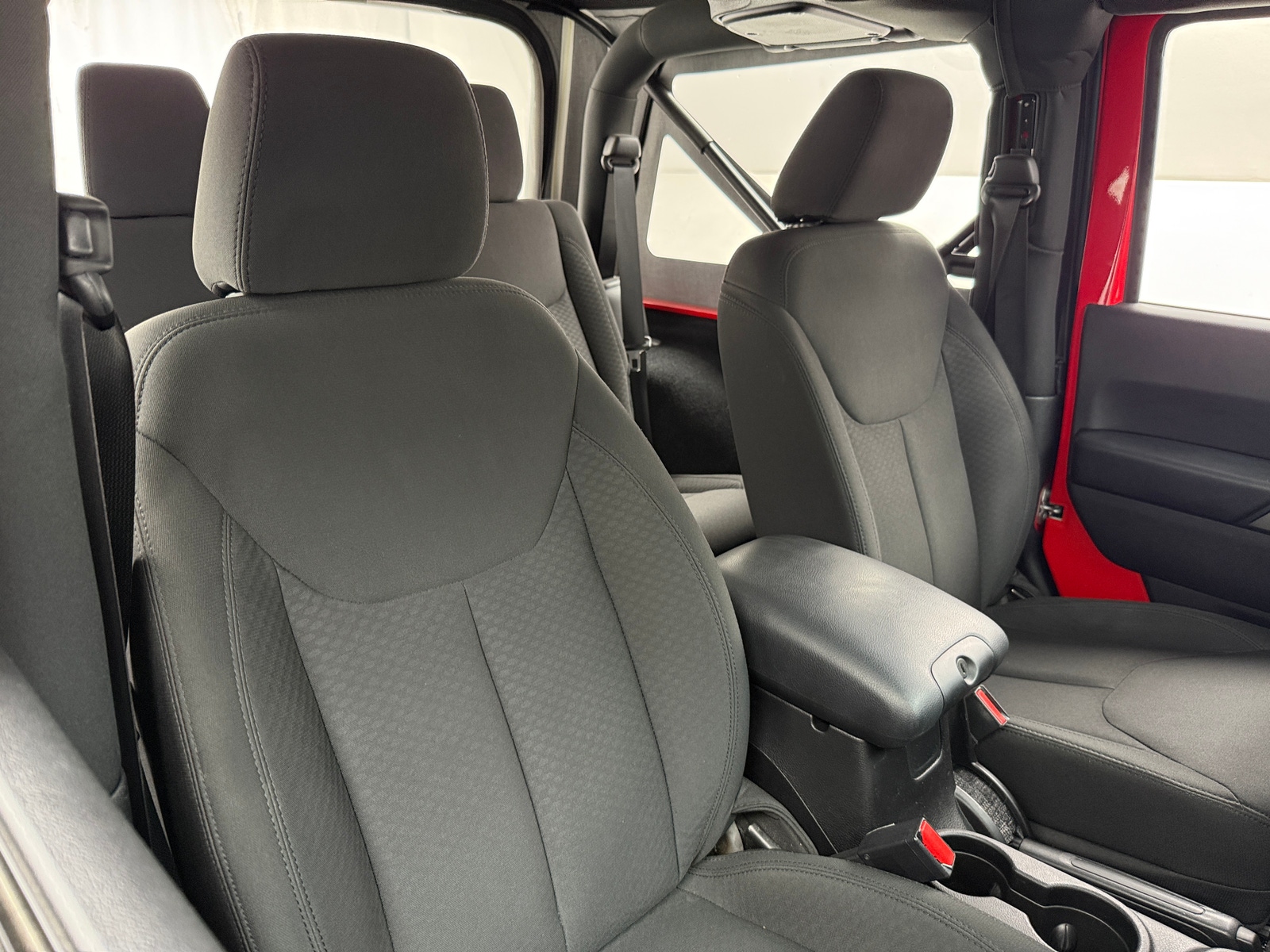 Thumbnail: 2016 Jeep Wrangler - 2