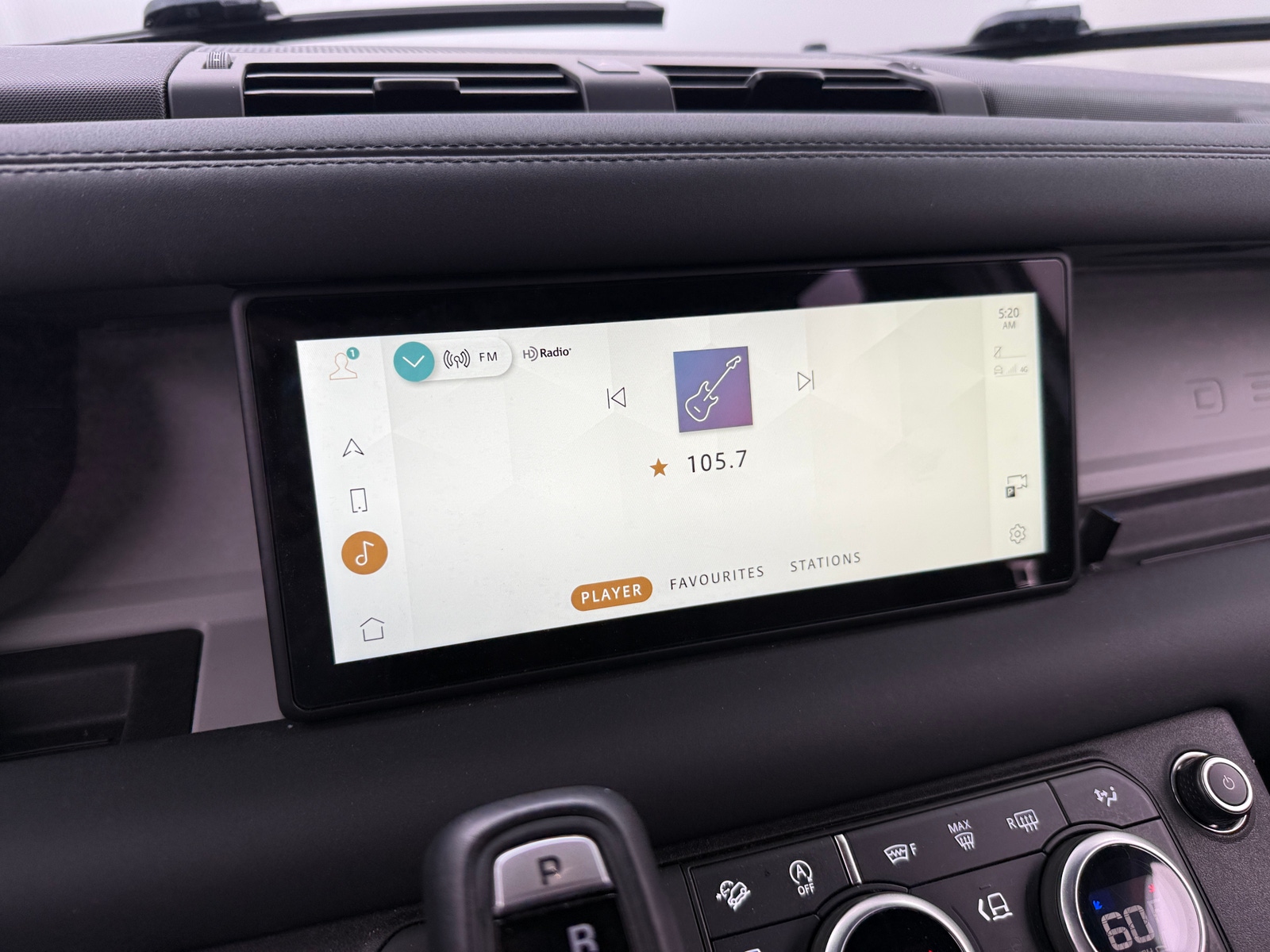 Thumbnail: 2024 Land Rover Defender - 3