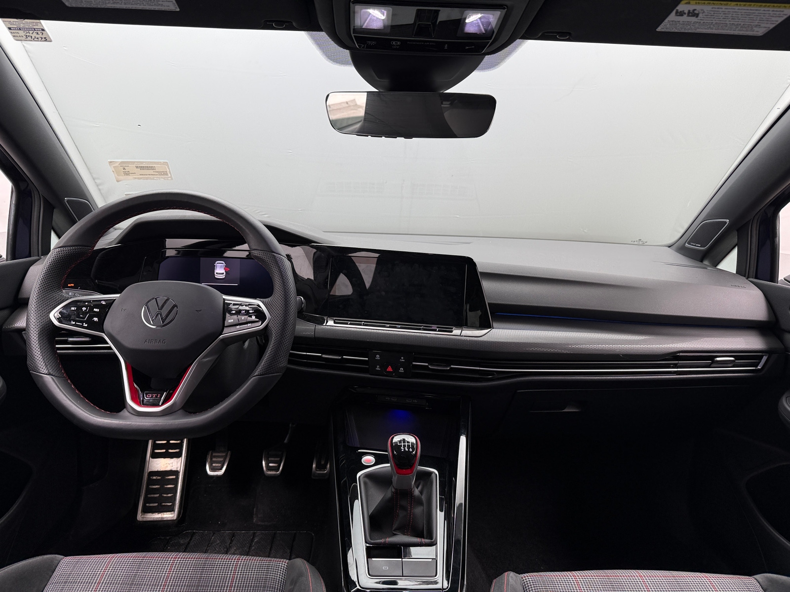 Thumbnail: 2024 Volkswagen Golf - 3