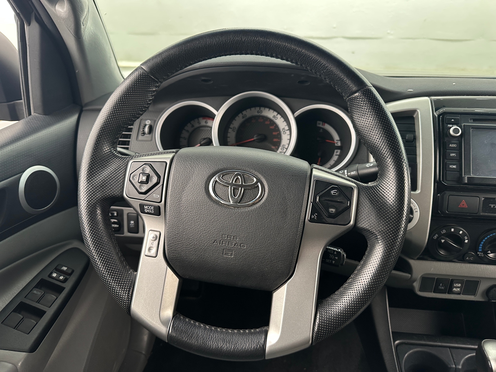 Thumbnail: 2015 Toyota Tacoma - 5