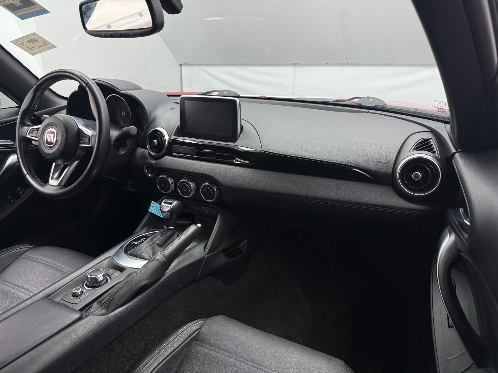 Thumbnail: 2017 Fiat 124 Spider - 3