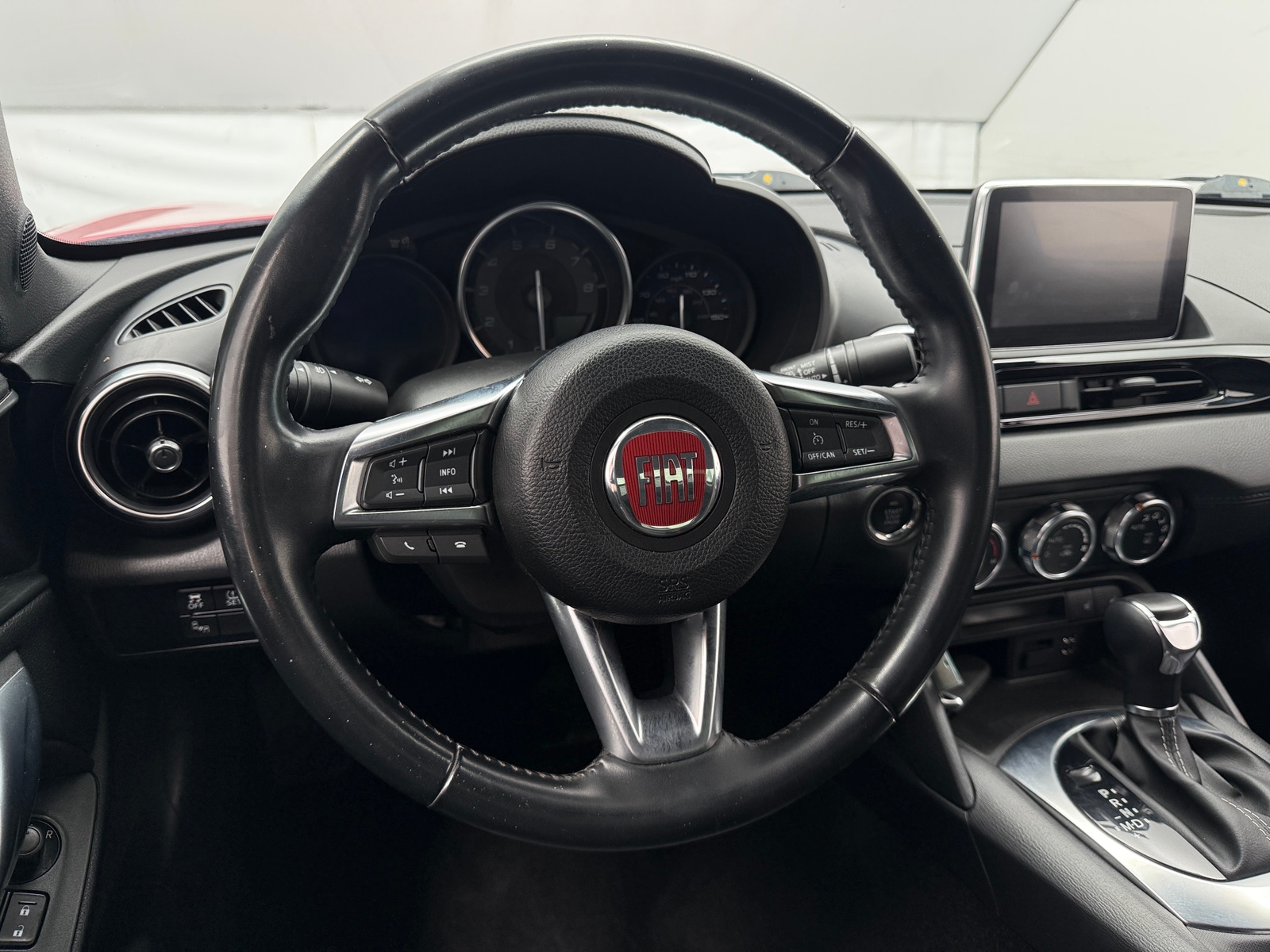 Thumbnail: 2017 Fiat 124 Spider - 5