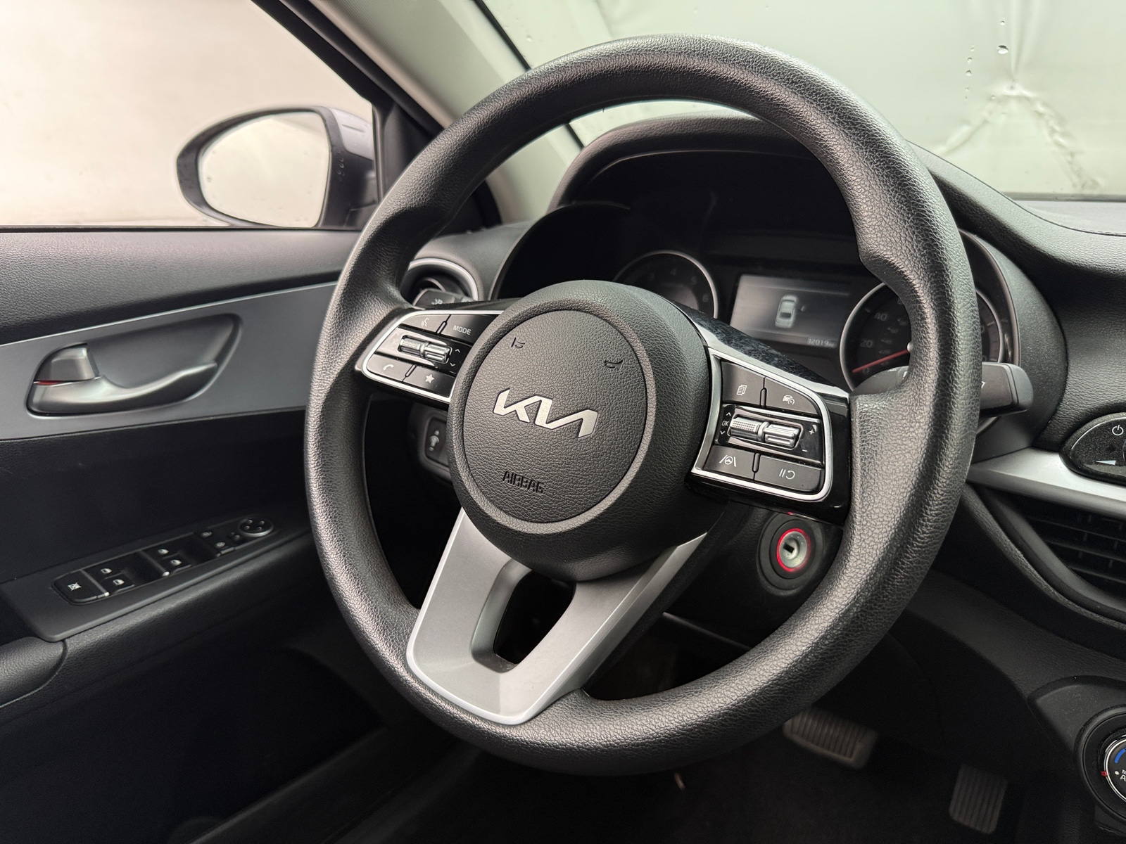 Thumbnail: 2024 Kia Forte - 5