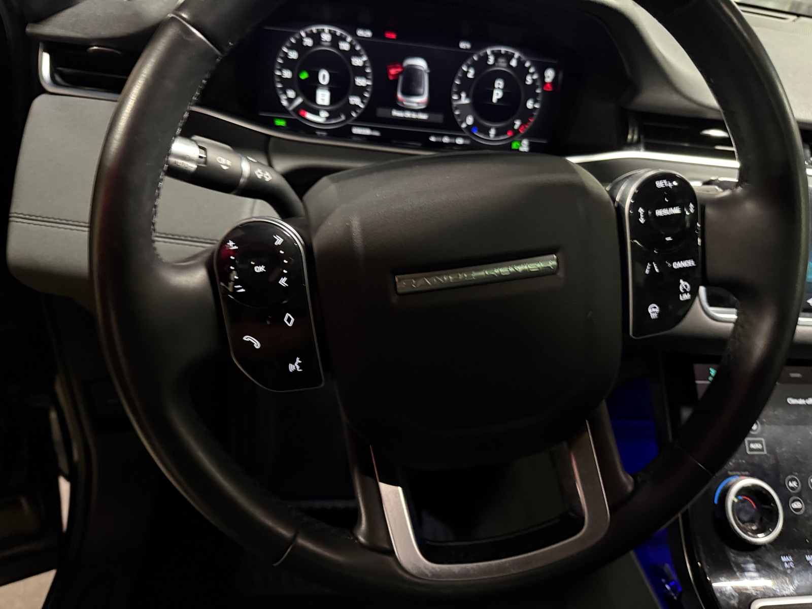 Thumbnail: 2020 Land Rover Range Rover Evoque - 4