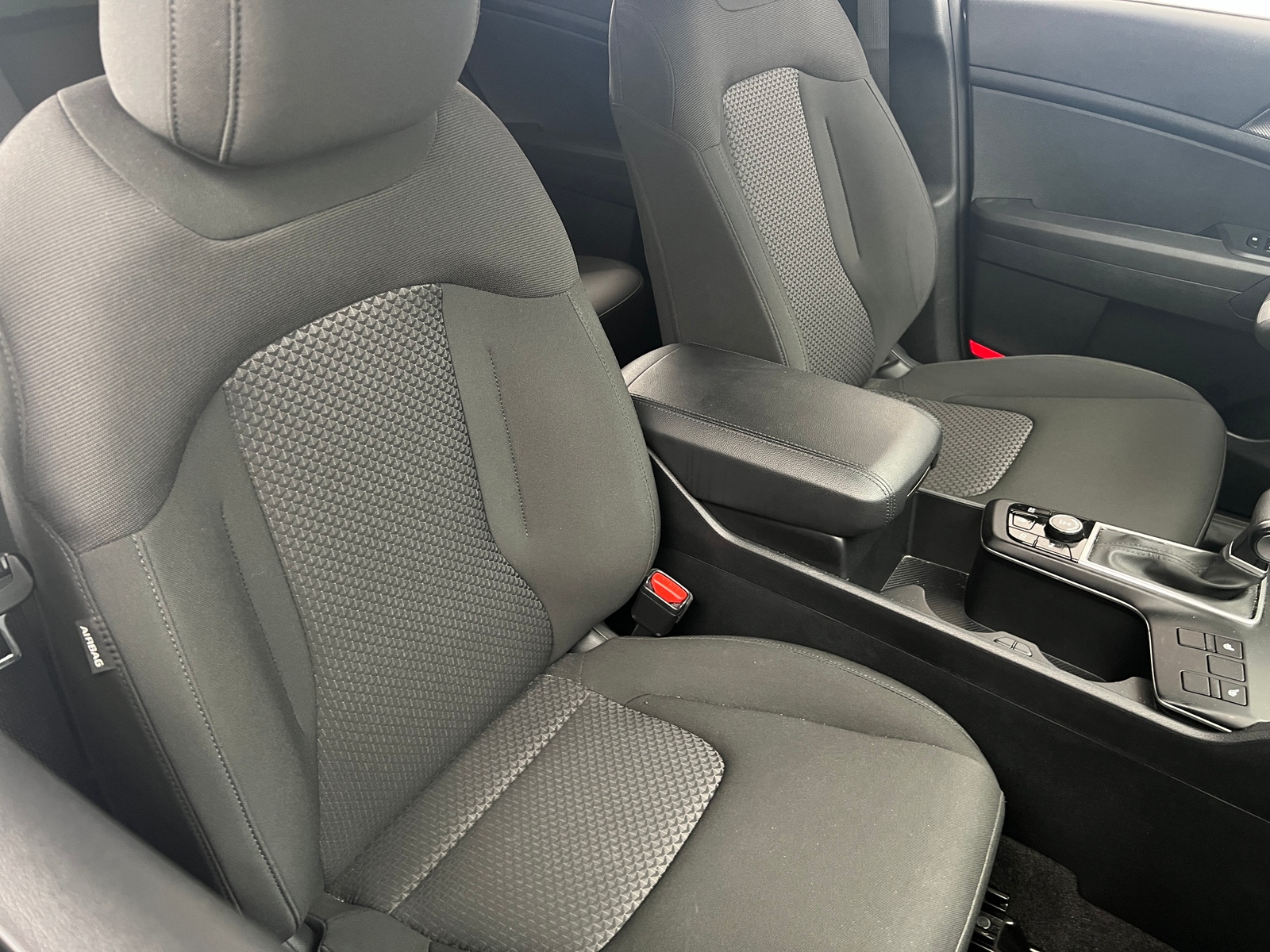 Thumbnail: 2025 Kia Sportage - 2