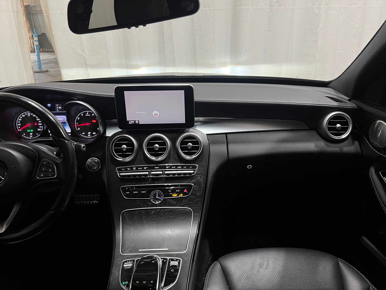 Thumbnail: 2016 Mercedes-Benz C-Class - 2