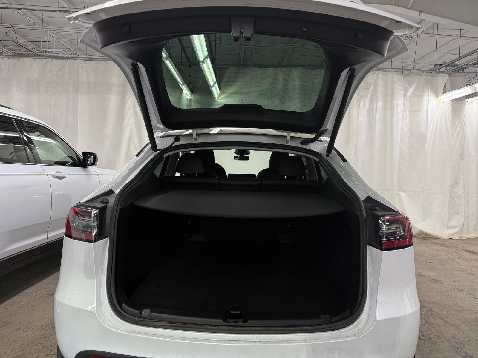 Thumbnail: 2023 Tesla Model Y - 6