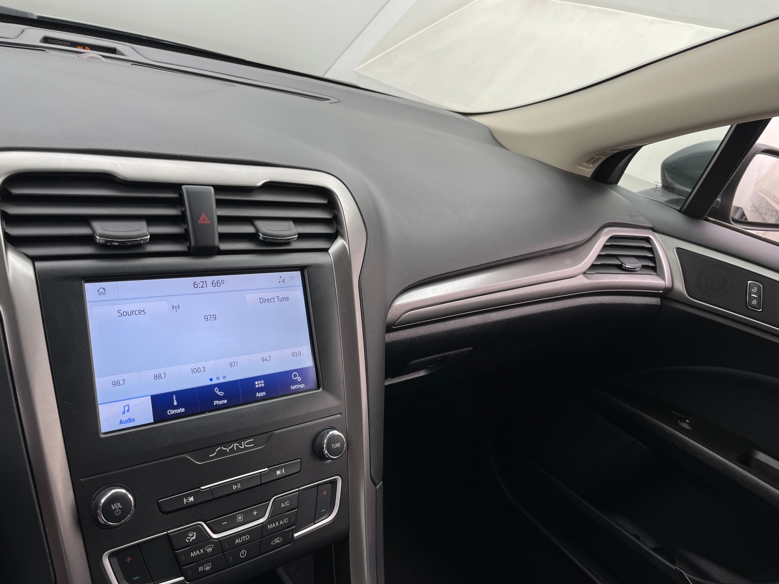 Thumbnail: 2020 Ford Fusion - 4